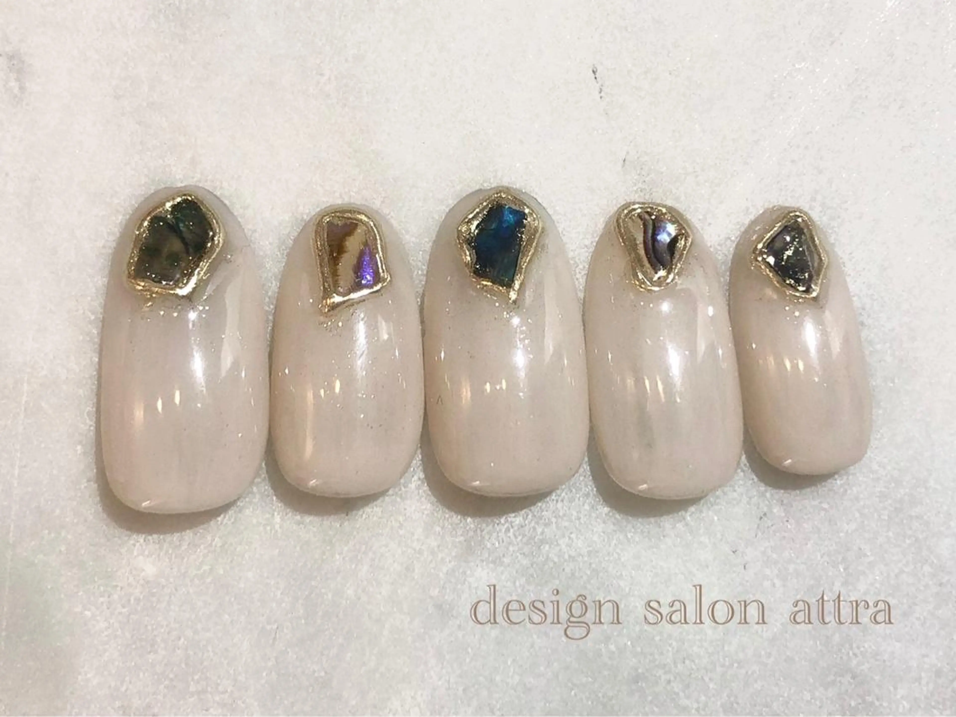 ネイル デザインサロン attra 本八幡店のネイルデザイン