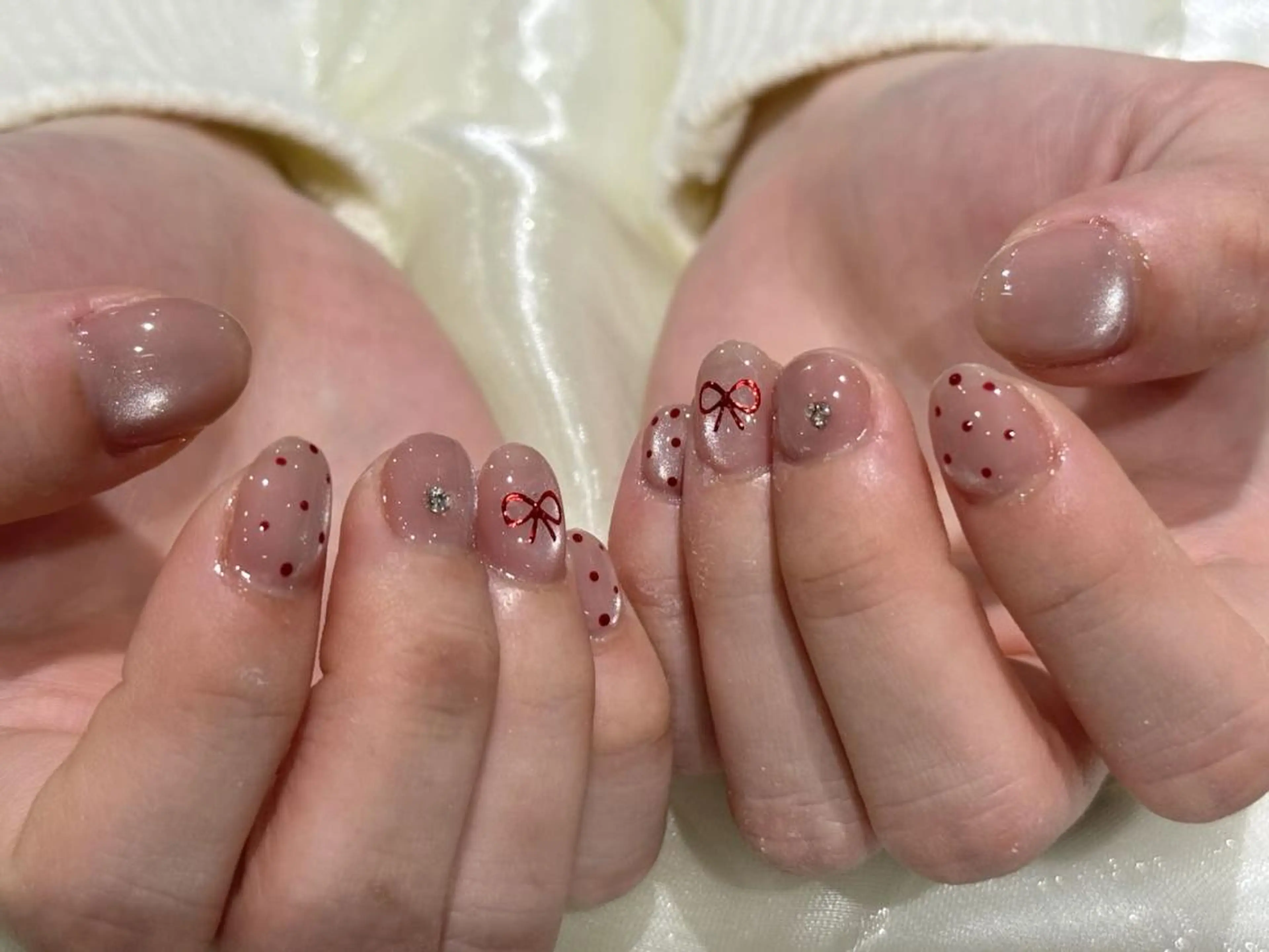 ネイル チークネイル 長さ出し フレンチネイル グラデーション マグネットネイル ハンドネイル ハンドケア ヨウ キョウセンのネイルデザイン