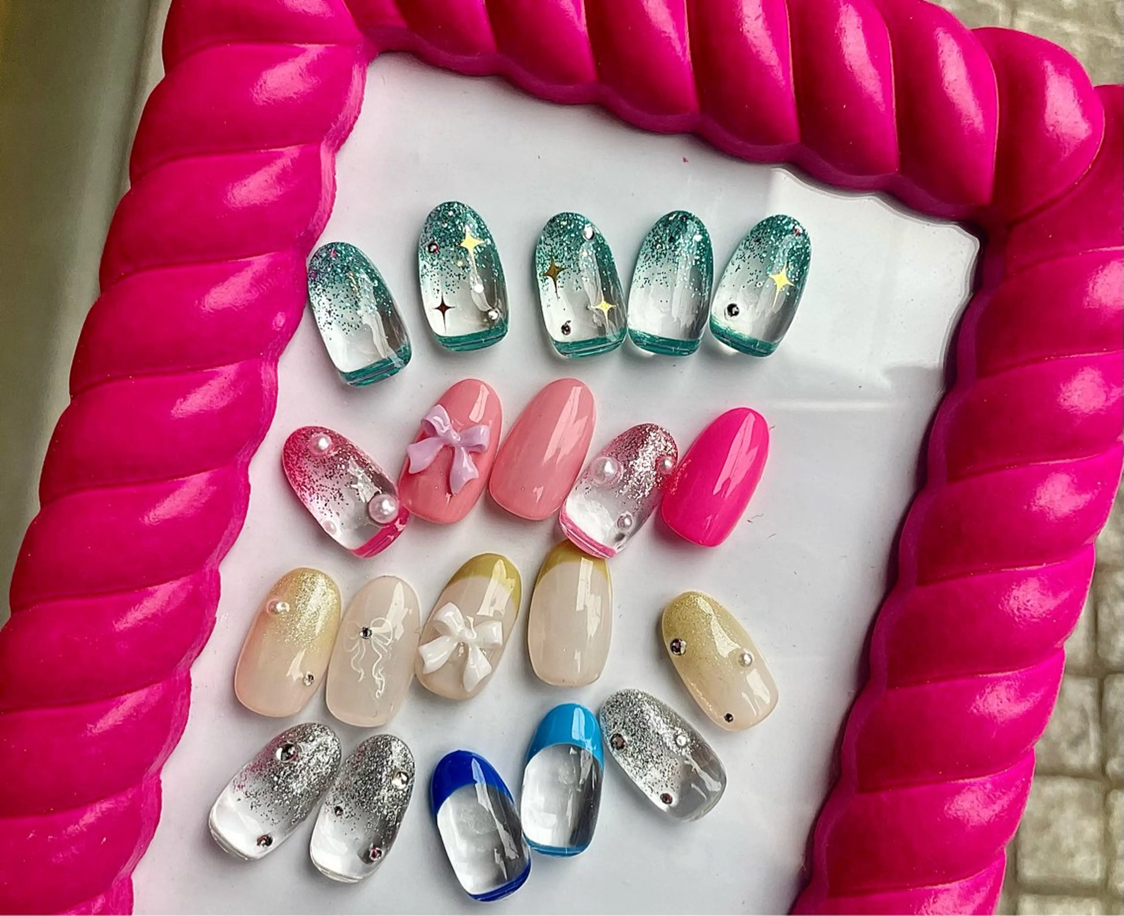 ミディアム nail salon see.所属・nailist sariのネイルデザイン
