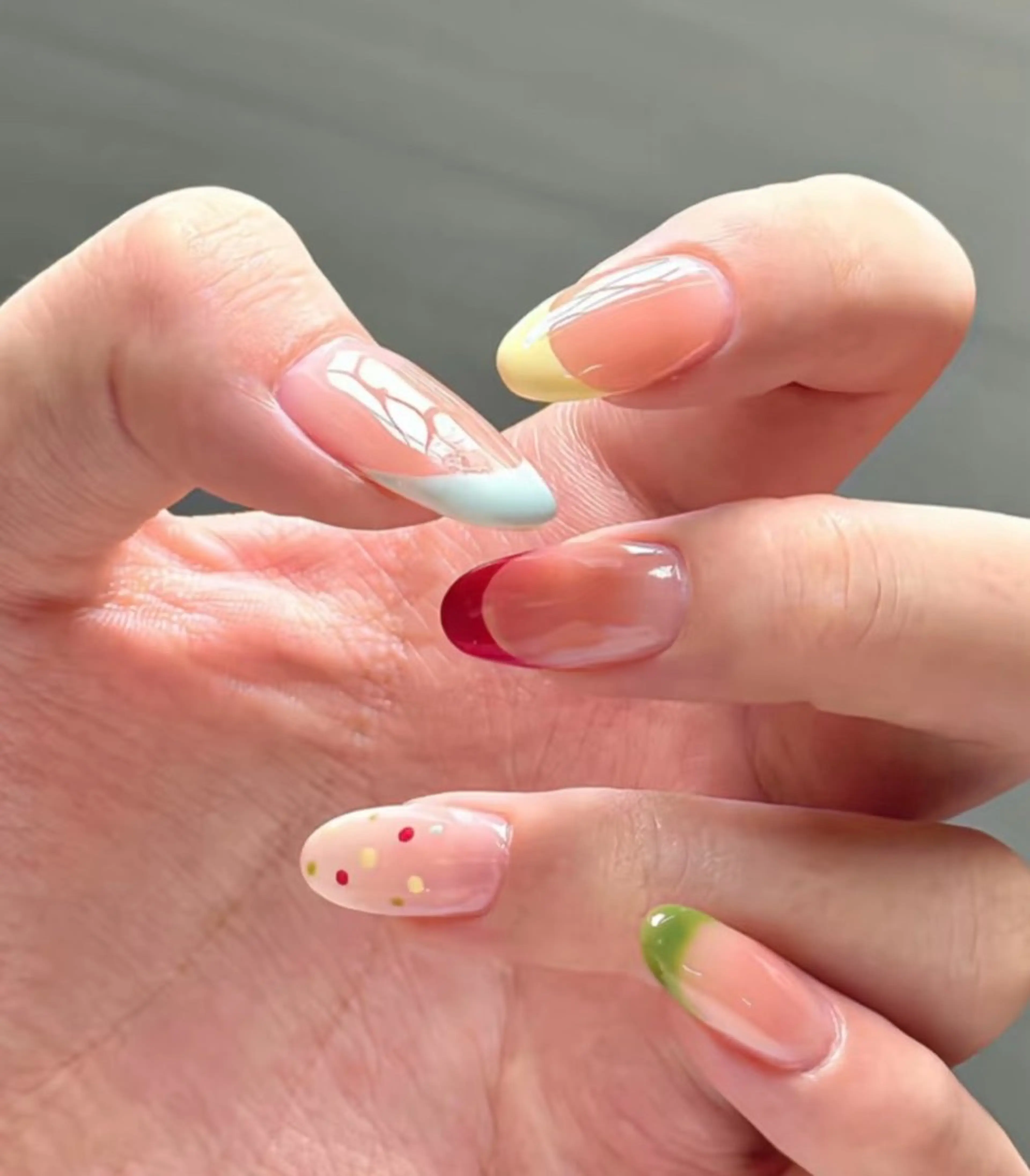 ネイル フレンチネイル 高木 維麗絲のネイルデザイン