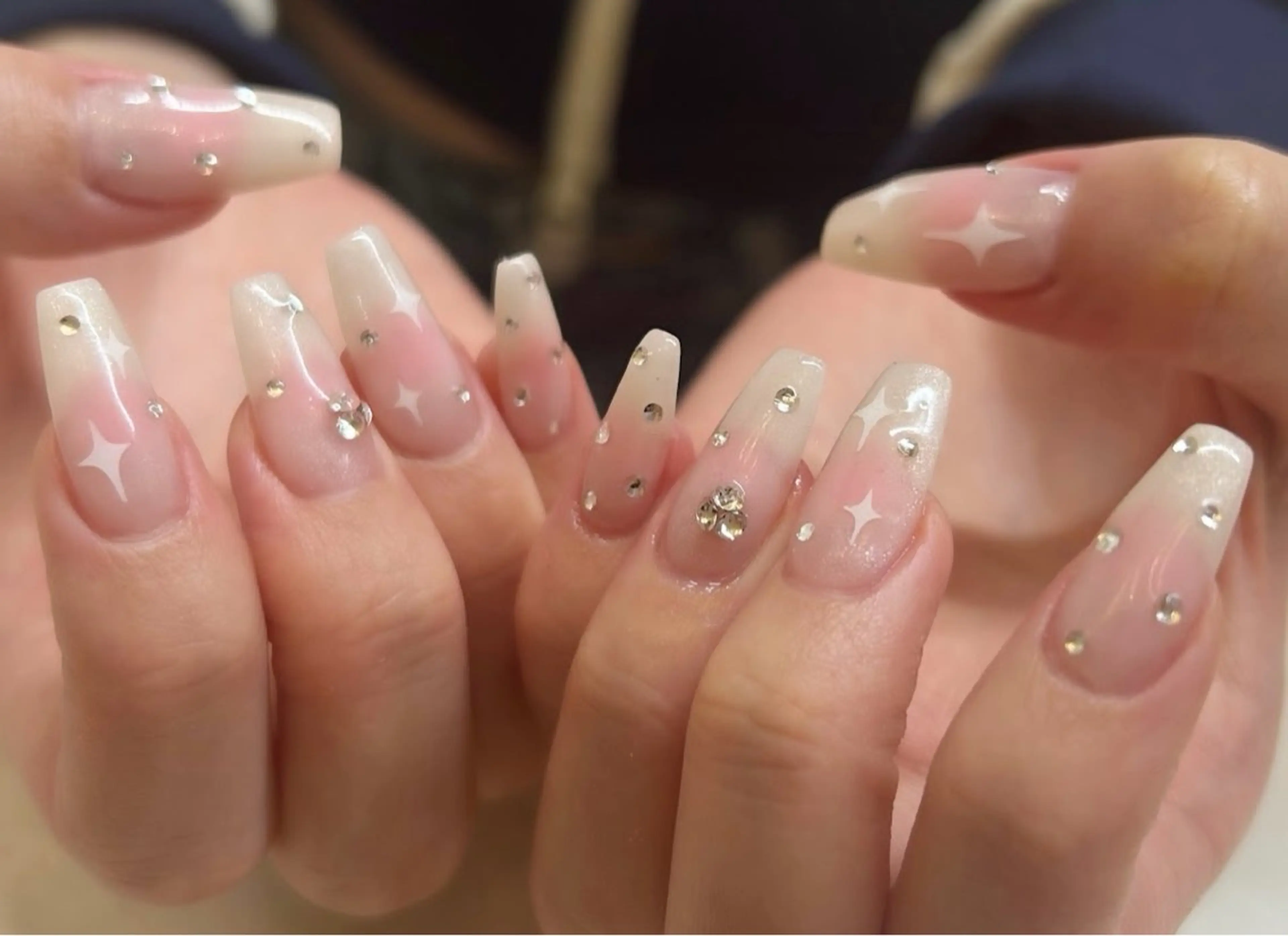 ネイル ハンドネイル LOARK nail Rina🫧のネイルデザイン