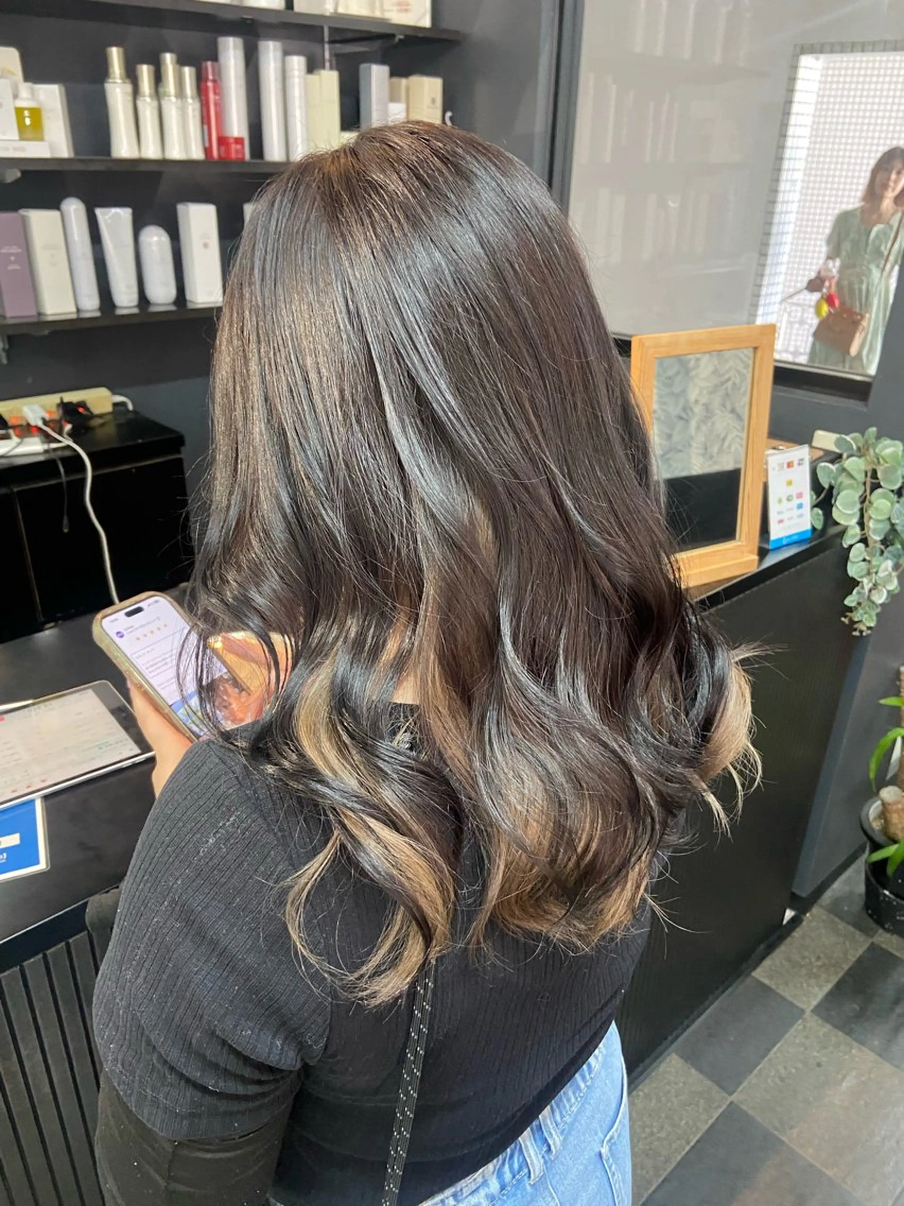 ロング 瀧下 唯のヘアスタイル