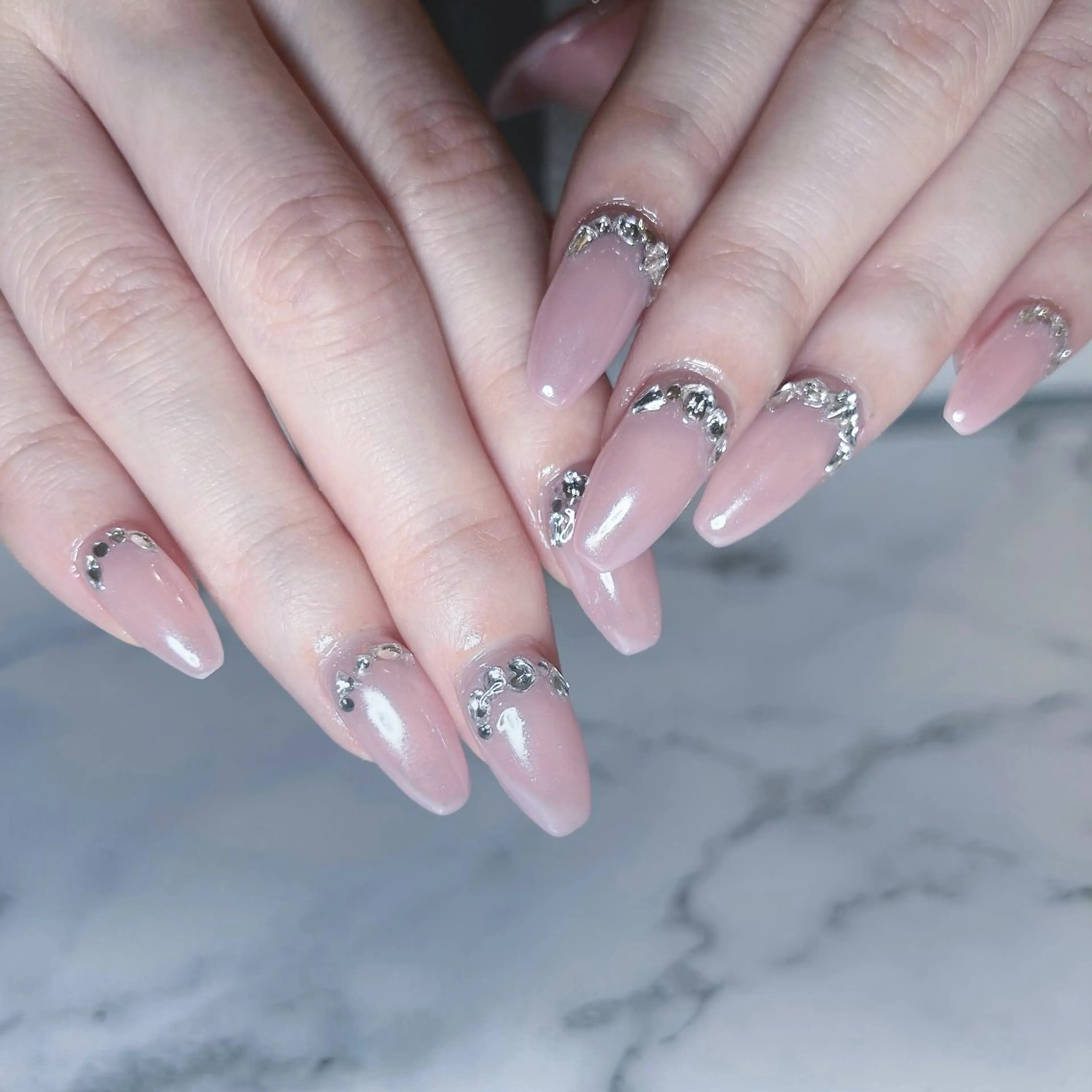 ネイル ハンドネイル ハンドケア she nail studio所属・room 410のネイルデザイン