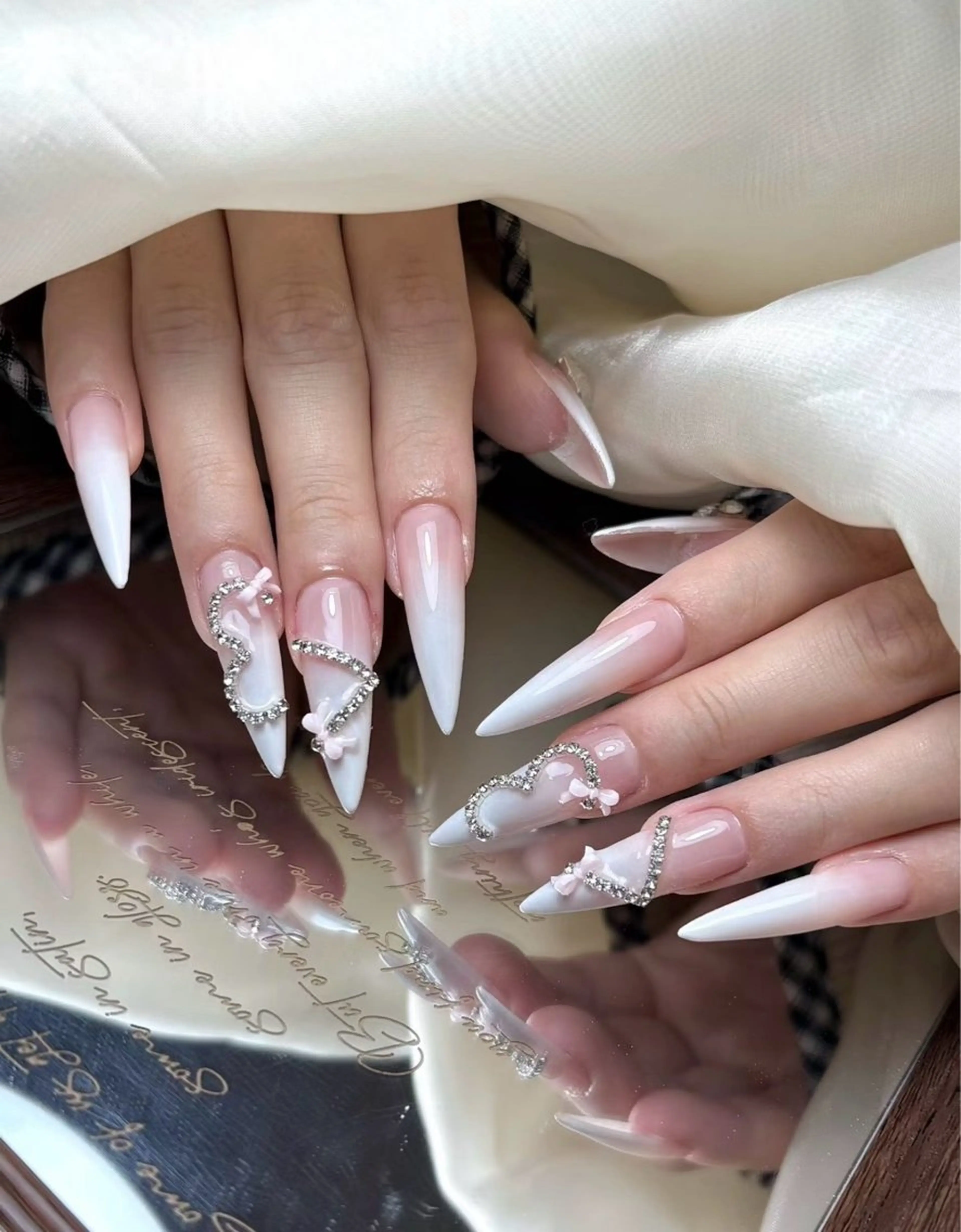 ネイル ETELUNA Nail 銀座店【パラジェル/フィルイン/チップスカルプ/マグネット/ニュアンス】所属・周 テイのネイルデザイン