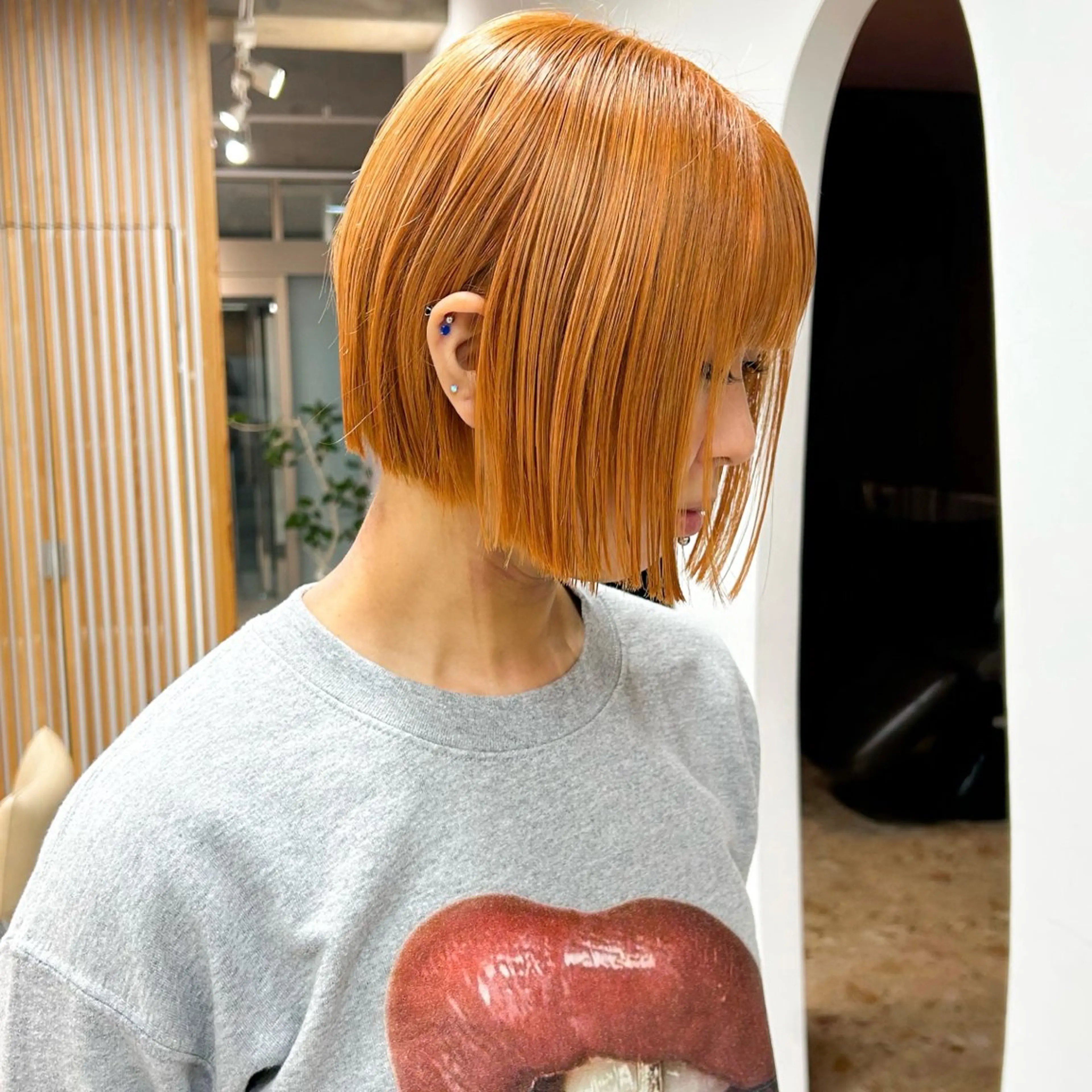 ショート カラー オレンジ カット ヘアカラー トリートメント ダブルカラー,透け カラーHINARIのヘアスタイル