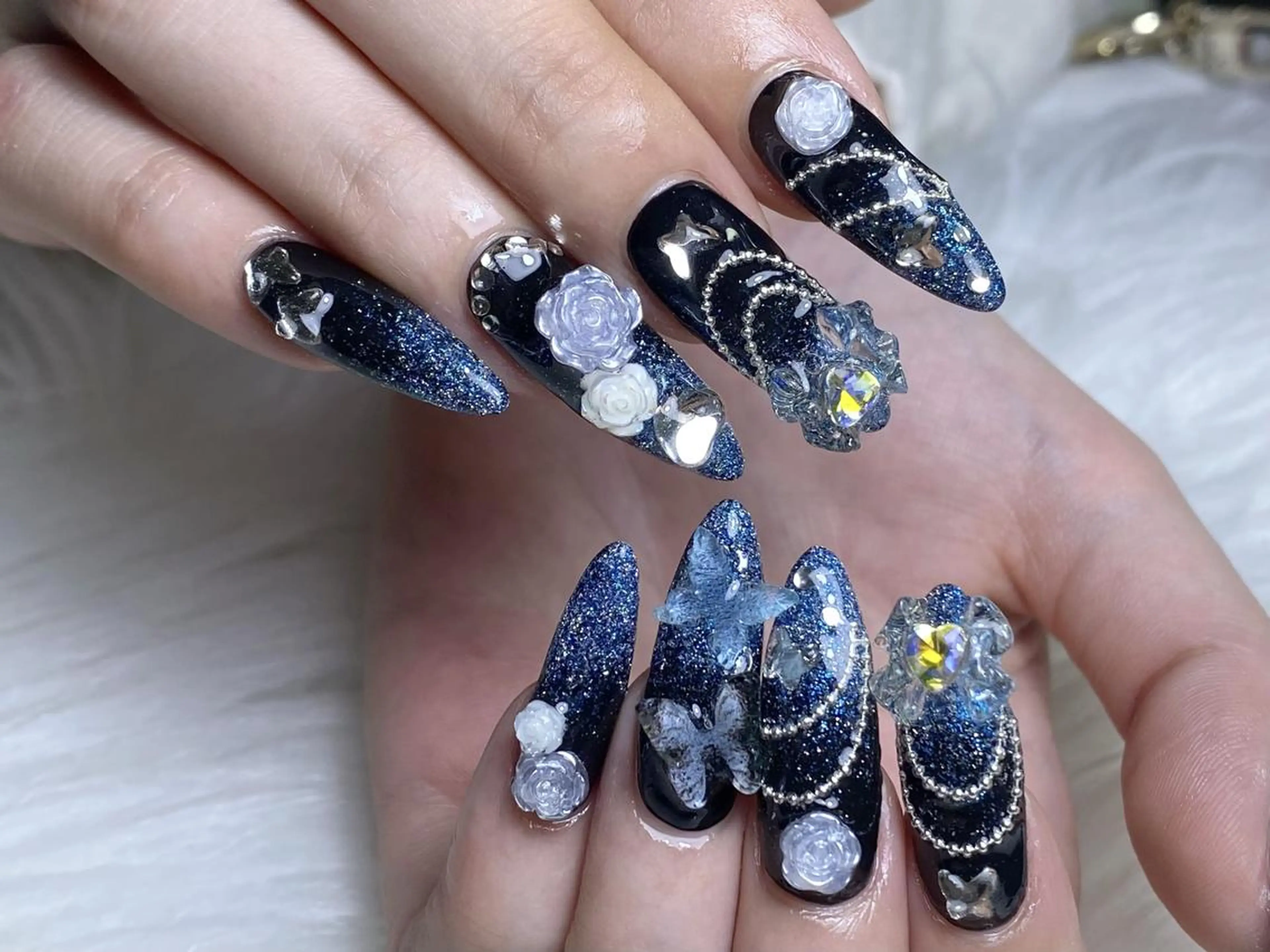 ネイル ジェルネイル キラキラネイル 韓国ネイル ラメ(グリッター) マグネットネイル haruka 🧸のネイルデザイン