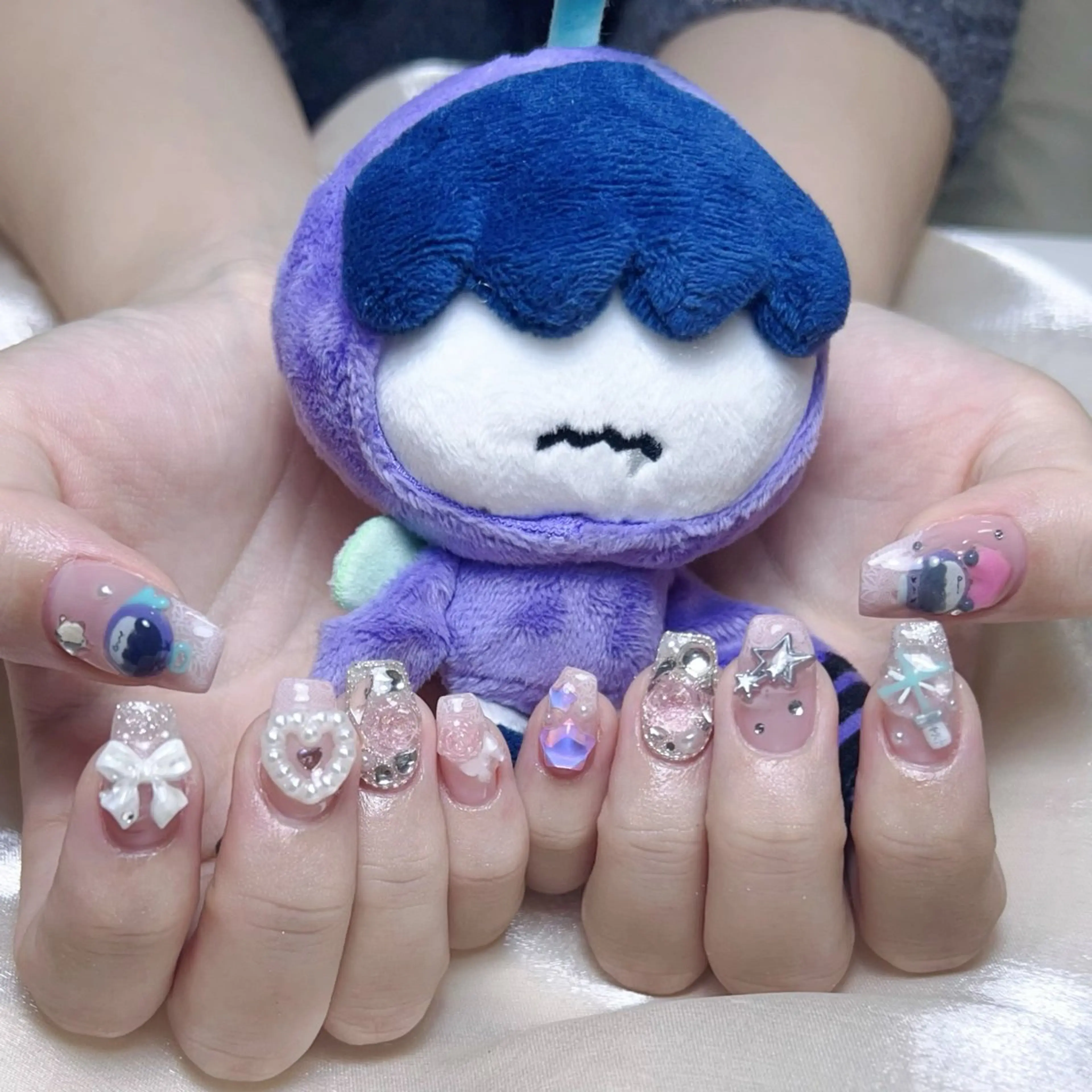 メンズ ネイル メンズ韓国風 アートネイル オーロラネイル ガーリー キラキラネイル ハンドネイル Nail salon 木にいるのネイルデザイン