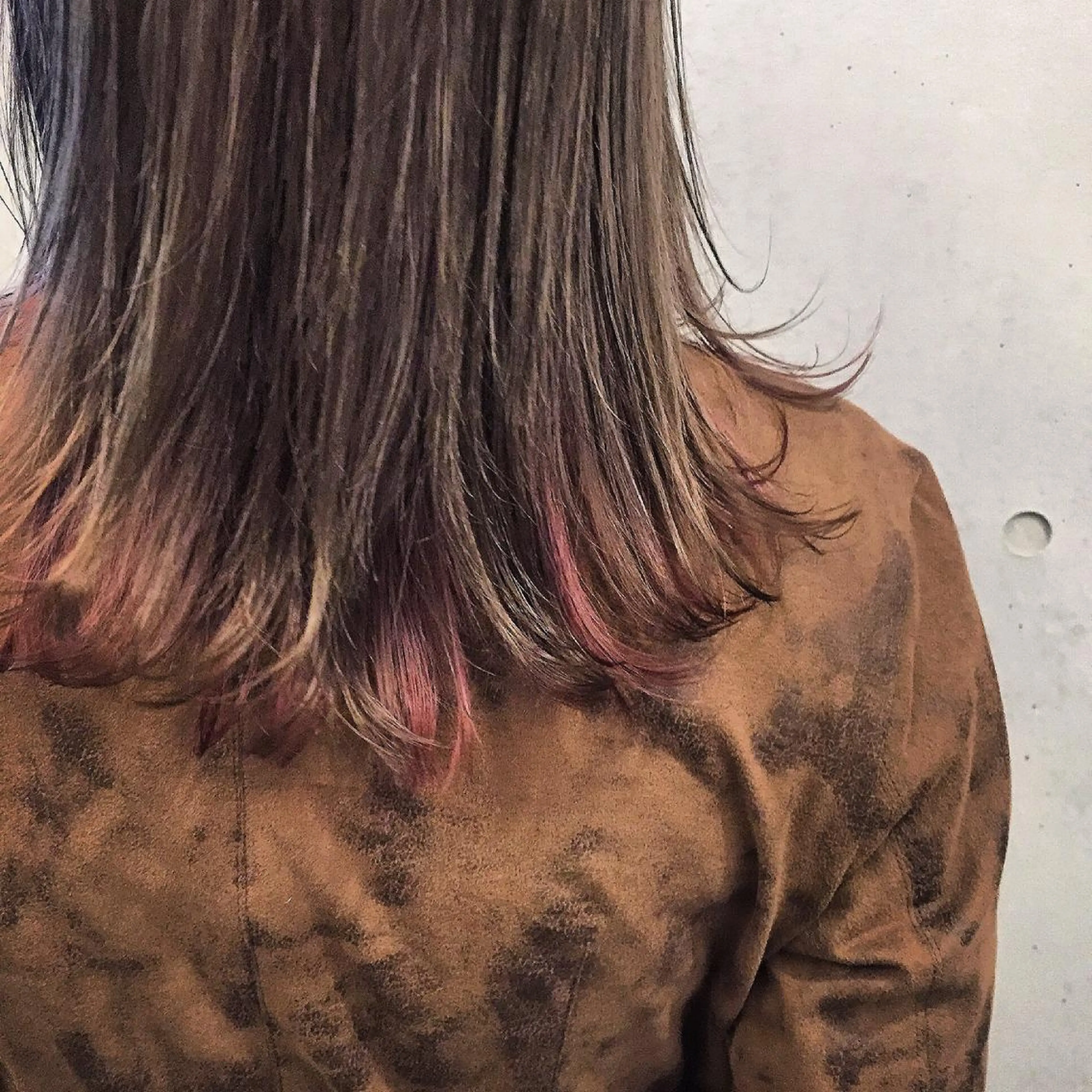 ミディアム カラー インナーカラー 外ハネヘア 松本 明日可のヘアスタイル