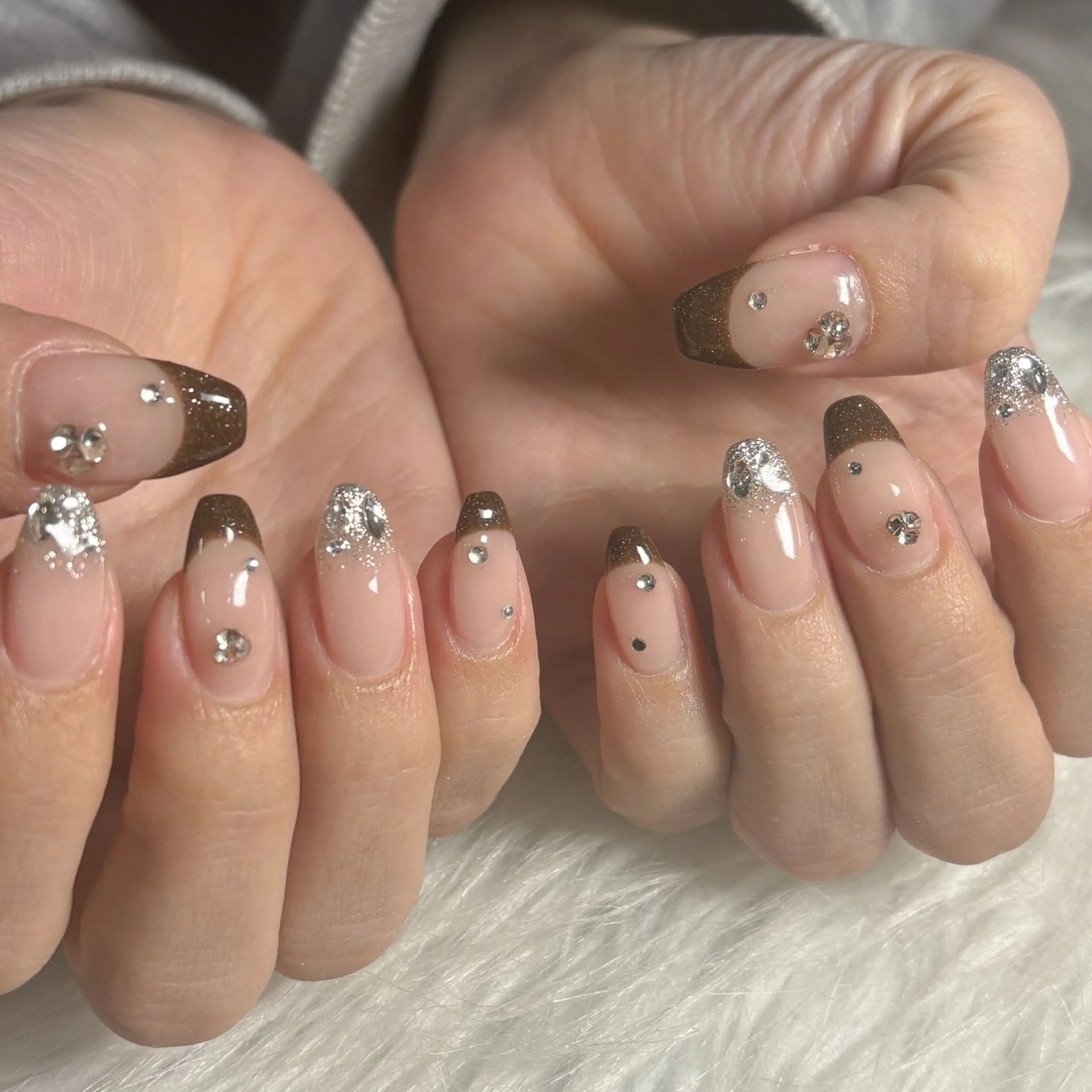 ネイル ハンドネイル LAVISH manaのネイルデザイン