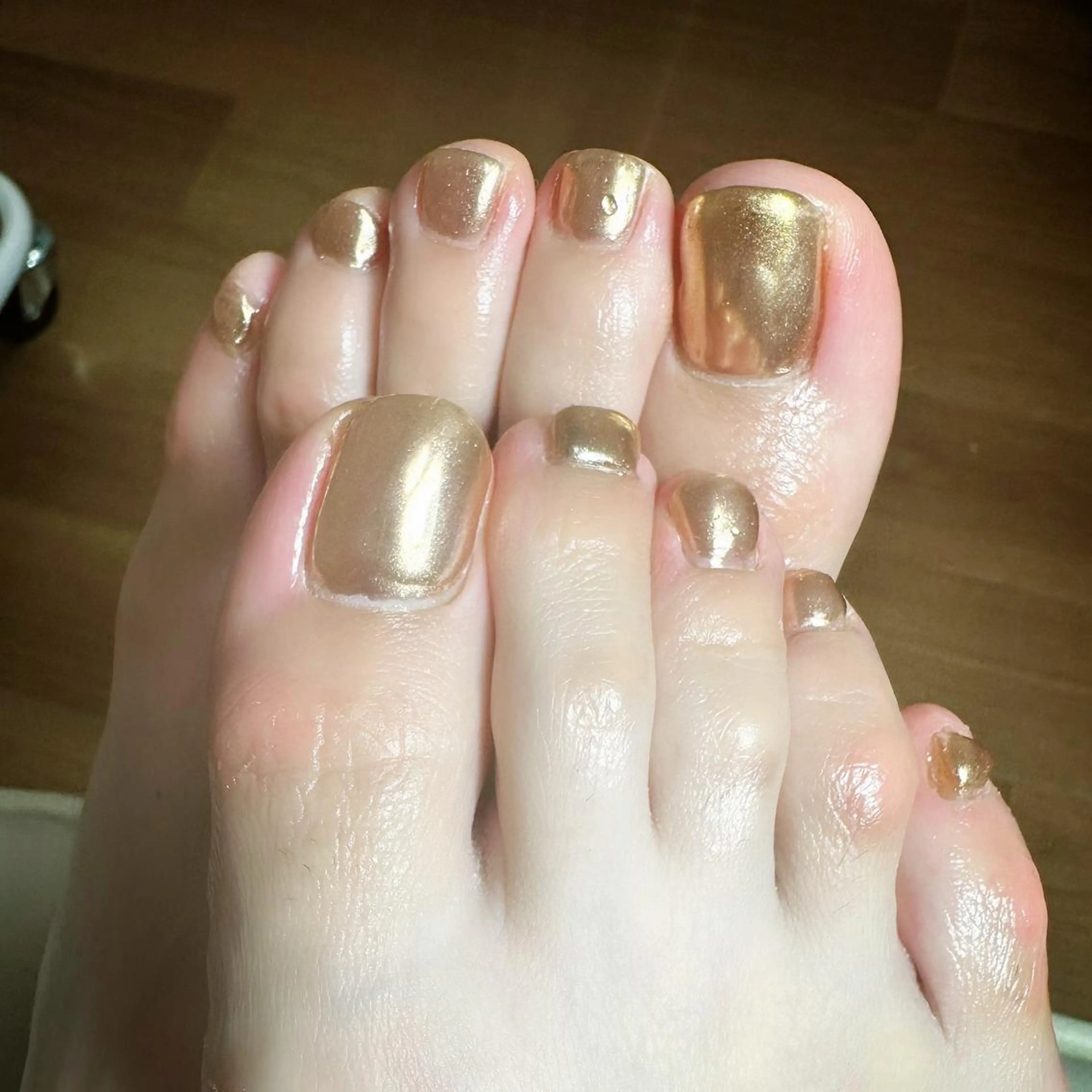 ネイル ミラーネイル 新山 聖のネイルデザイン