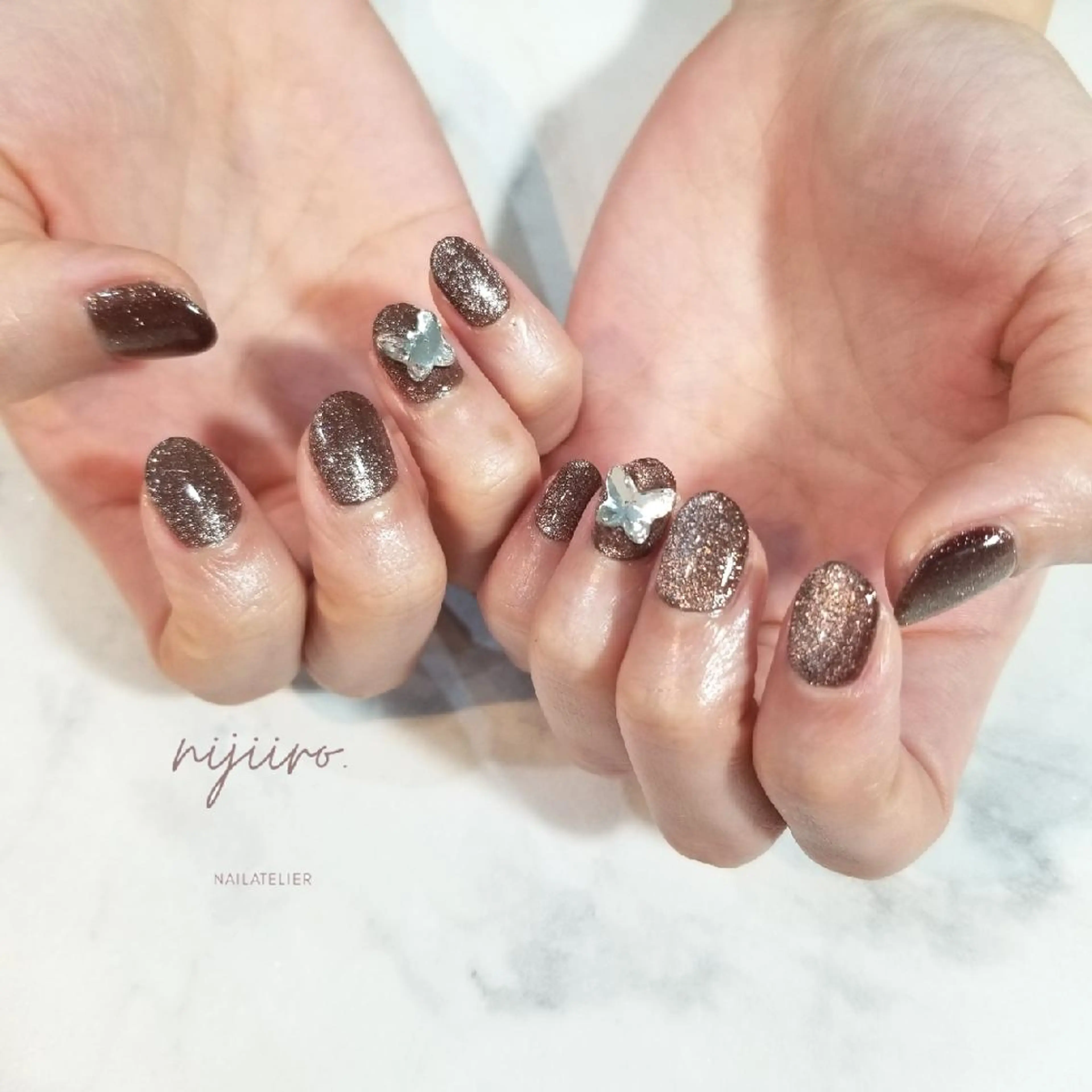 ネイル ブラウン マグネットネイル ハンドネイル nailatelier nijiiro.所属・nijiiro🌈 サトウのネイルデザイン