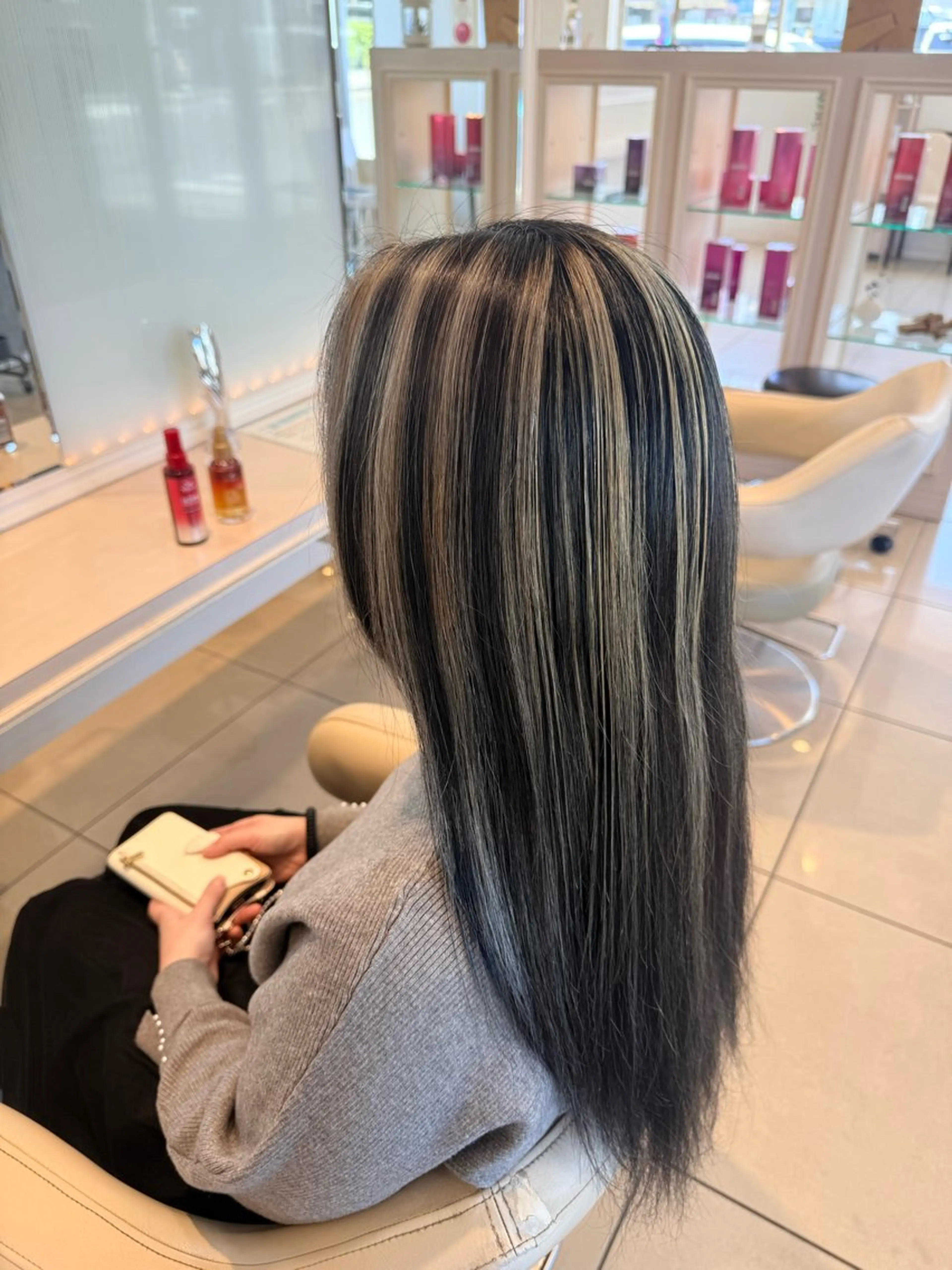 ロング ハイライト カット ヘアカラー 白髪ぼかしデザイン ハイライト/宮本純登のヘアスタイル