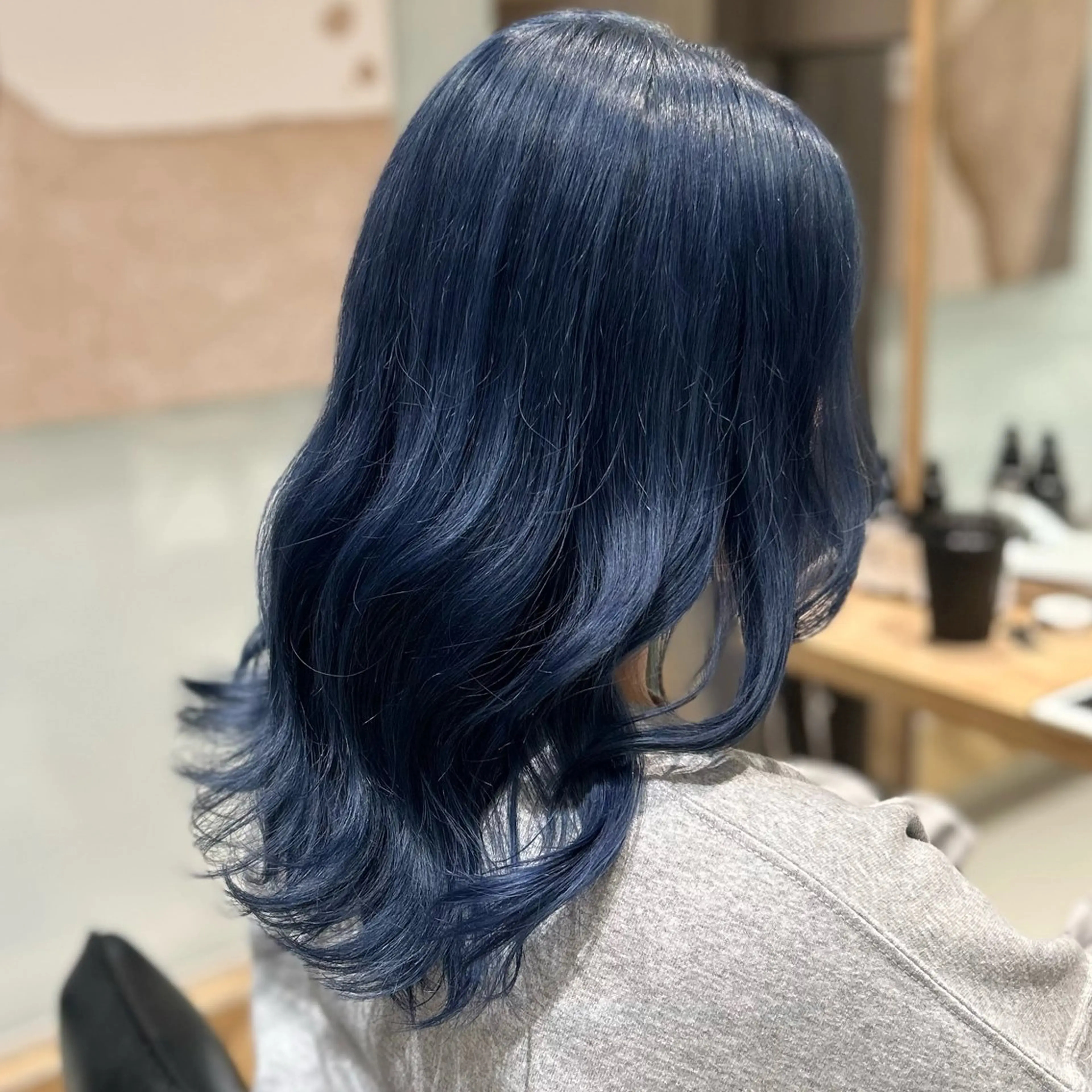 【寒色カラー💎】ケアブリーチダブルカラー💫ケアブリーチ➕ケアカラー➕トリートメント💟ブルー、ラベンダーカラー🧵の写真