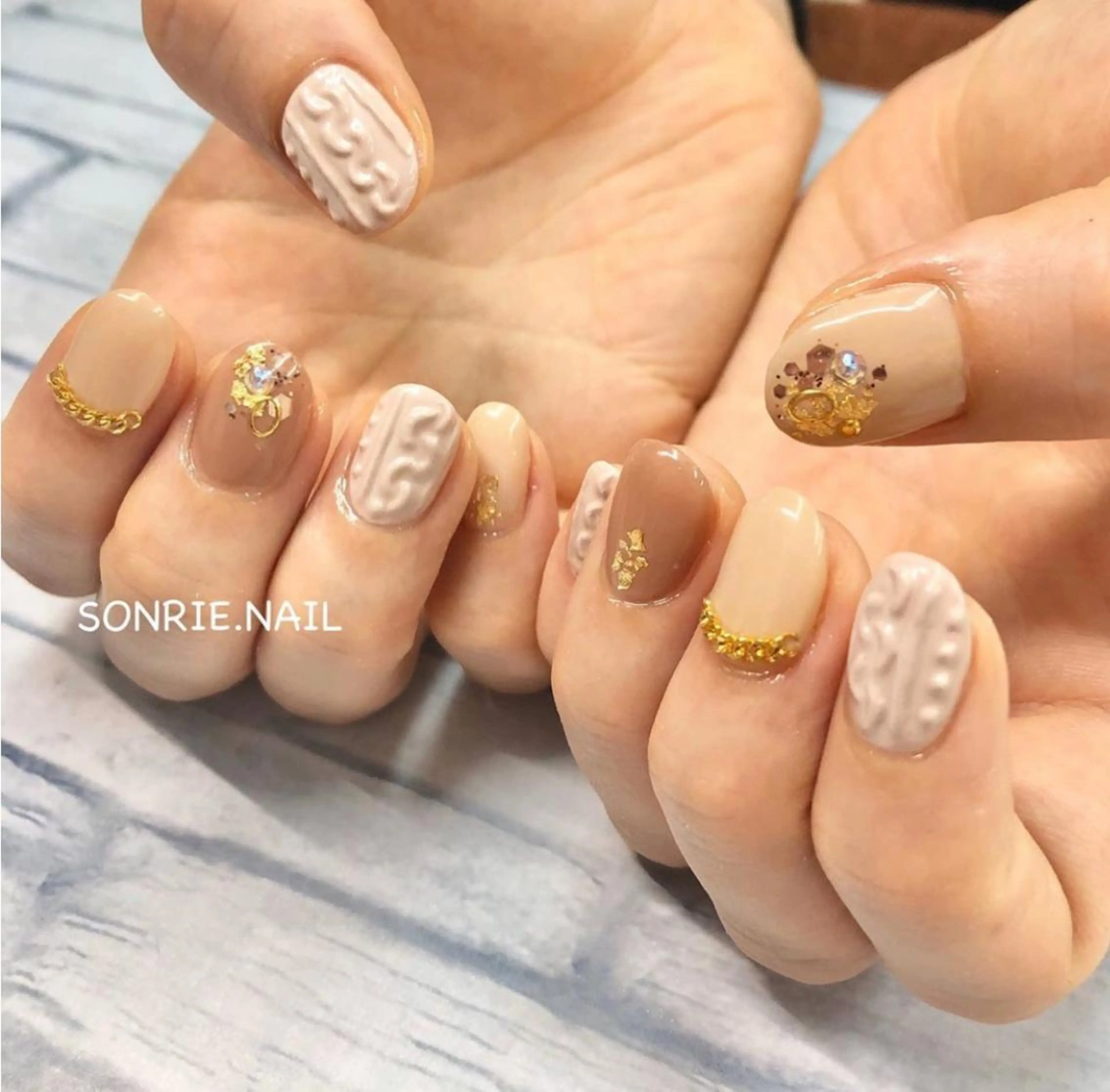 ミディアム カラー パーマ ヘアアレンジ メンズ キッズ ネイル マツエク・マツパ 美容室 ソンリエのヘアスタイル