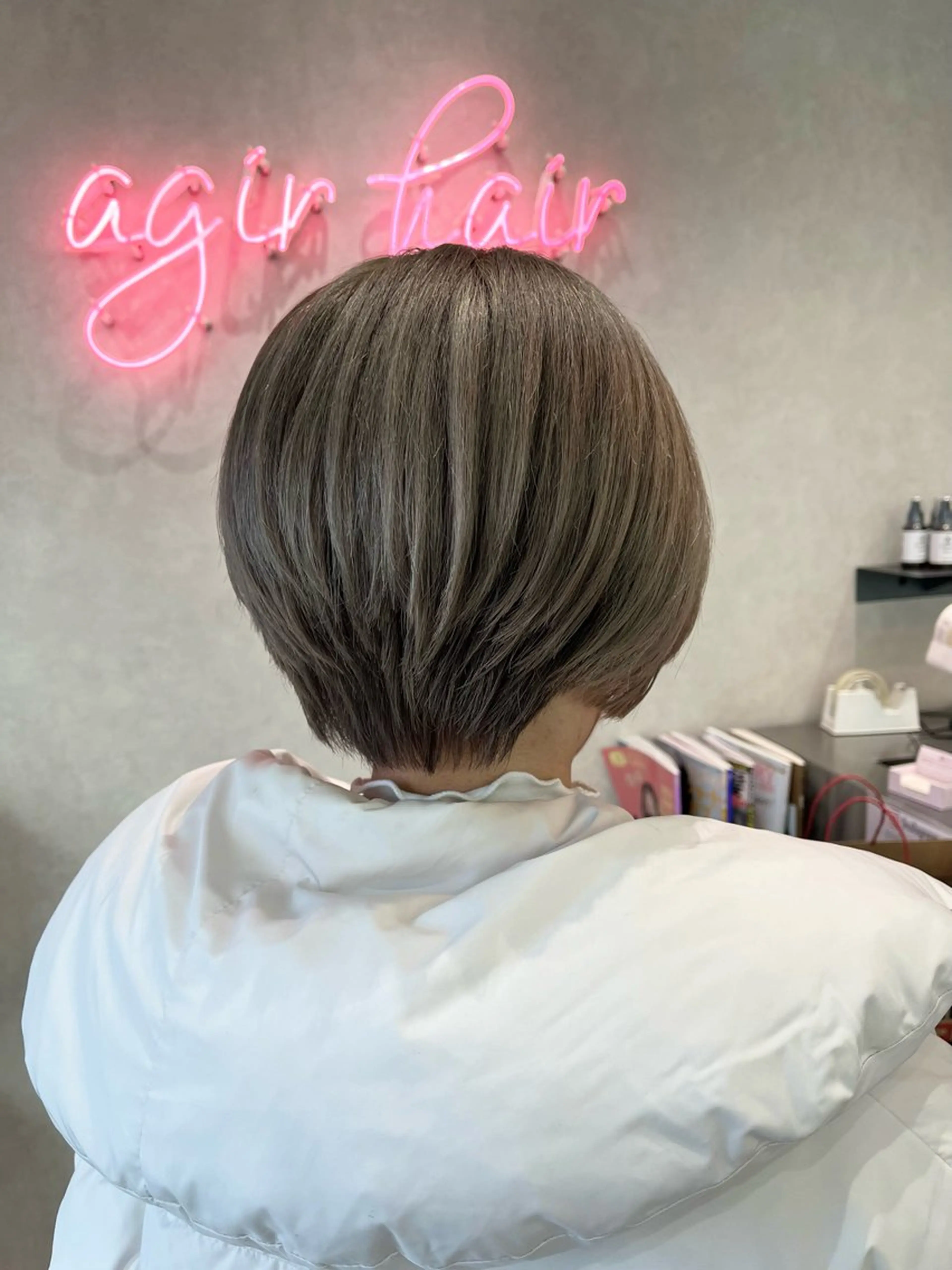 ショート カラー カット ヘアカラー 🪽髪質改善ストレー ト🤍美羽🤍のヘアスタイル