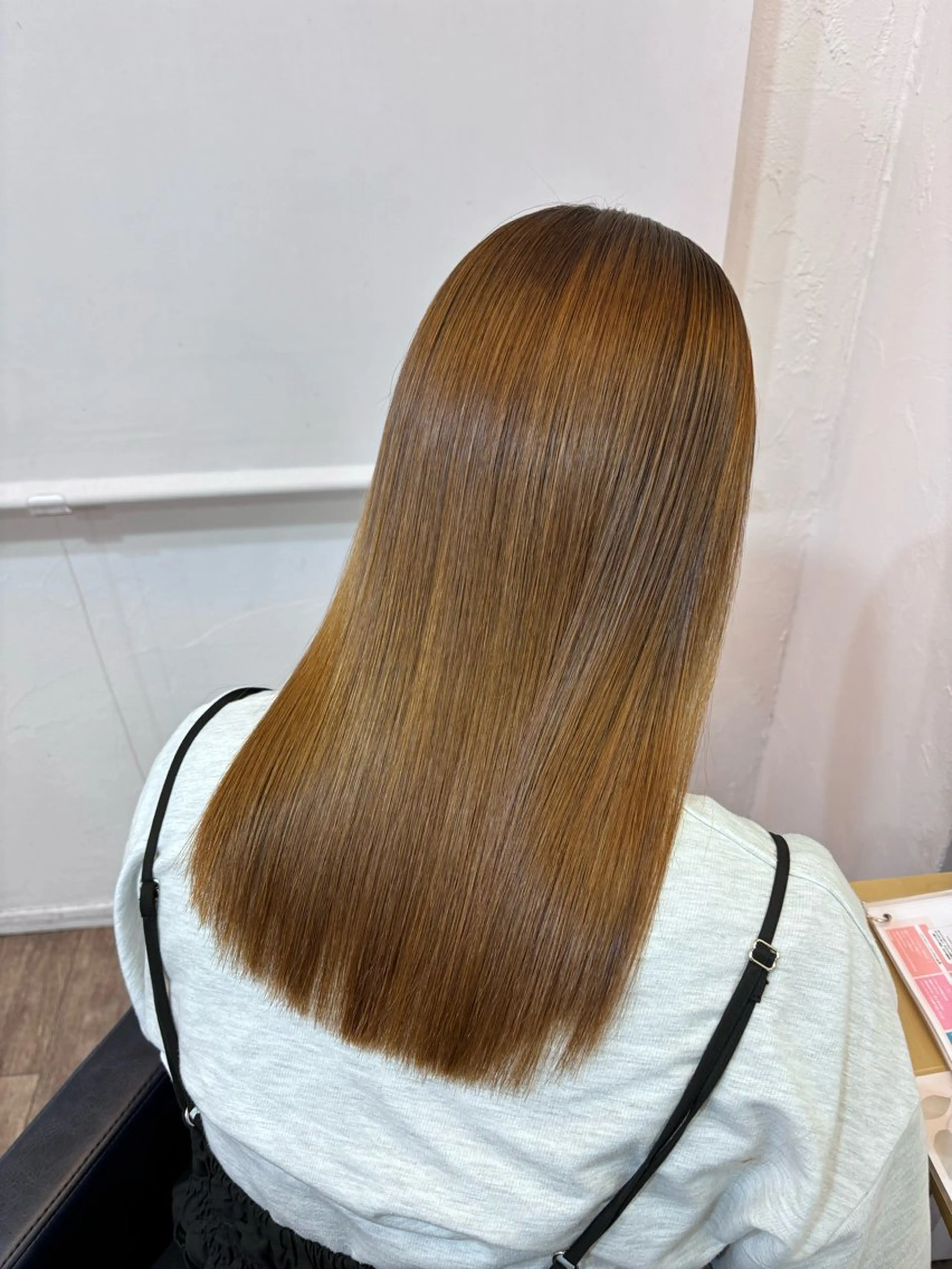 セミロング ヘアカラー 縮毛矯正 トリートメント シオン/艶髪/ グレージュカラーのヘアスタイル