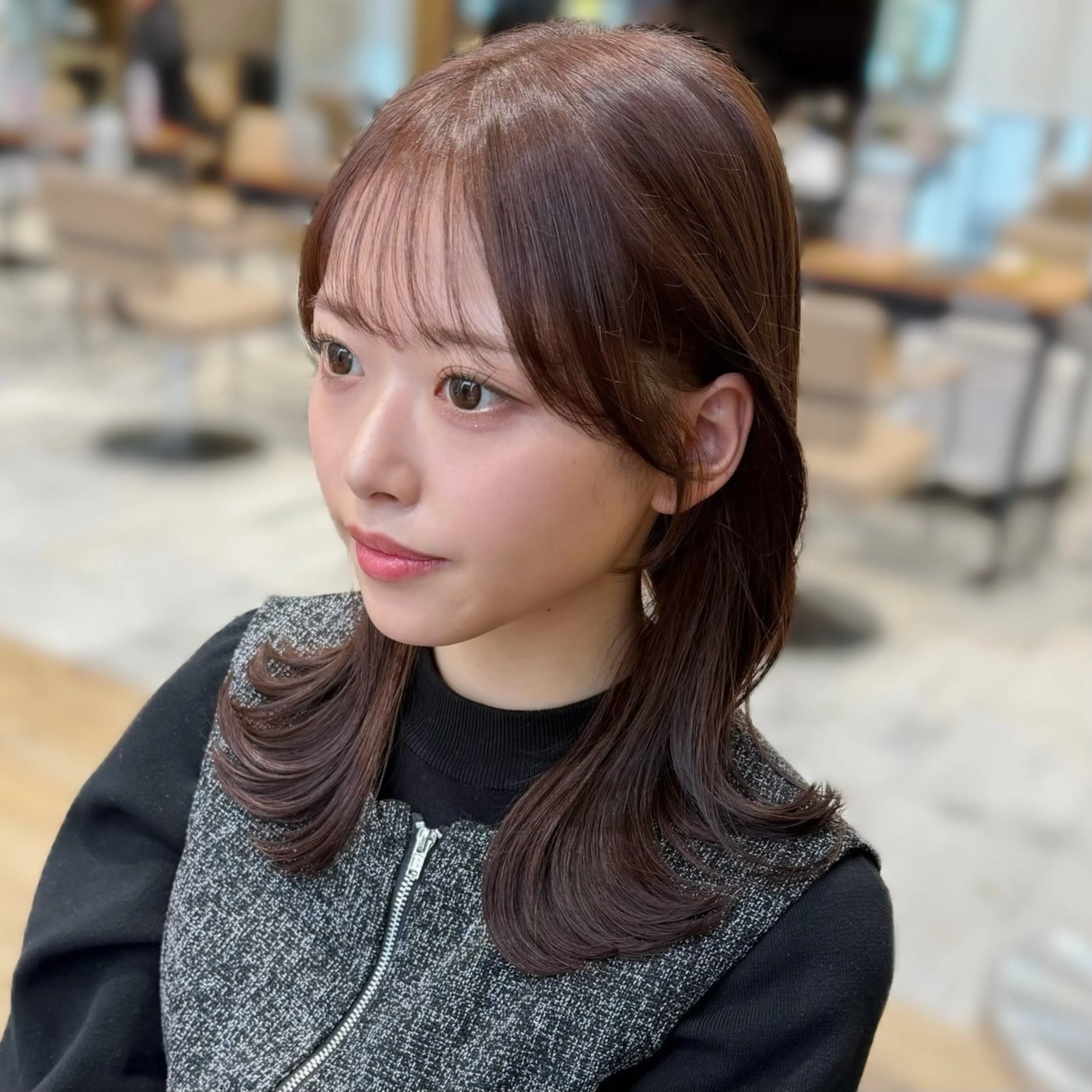 セミロング くびれヘア 顔周りカット レイヤーカット カット ヘアカラー トリートメント 🧡くびれヘア/前髪 顔周り🧡久原結衣のヘアスタイル