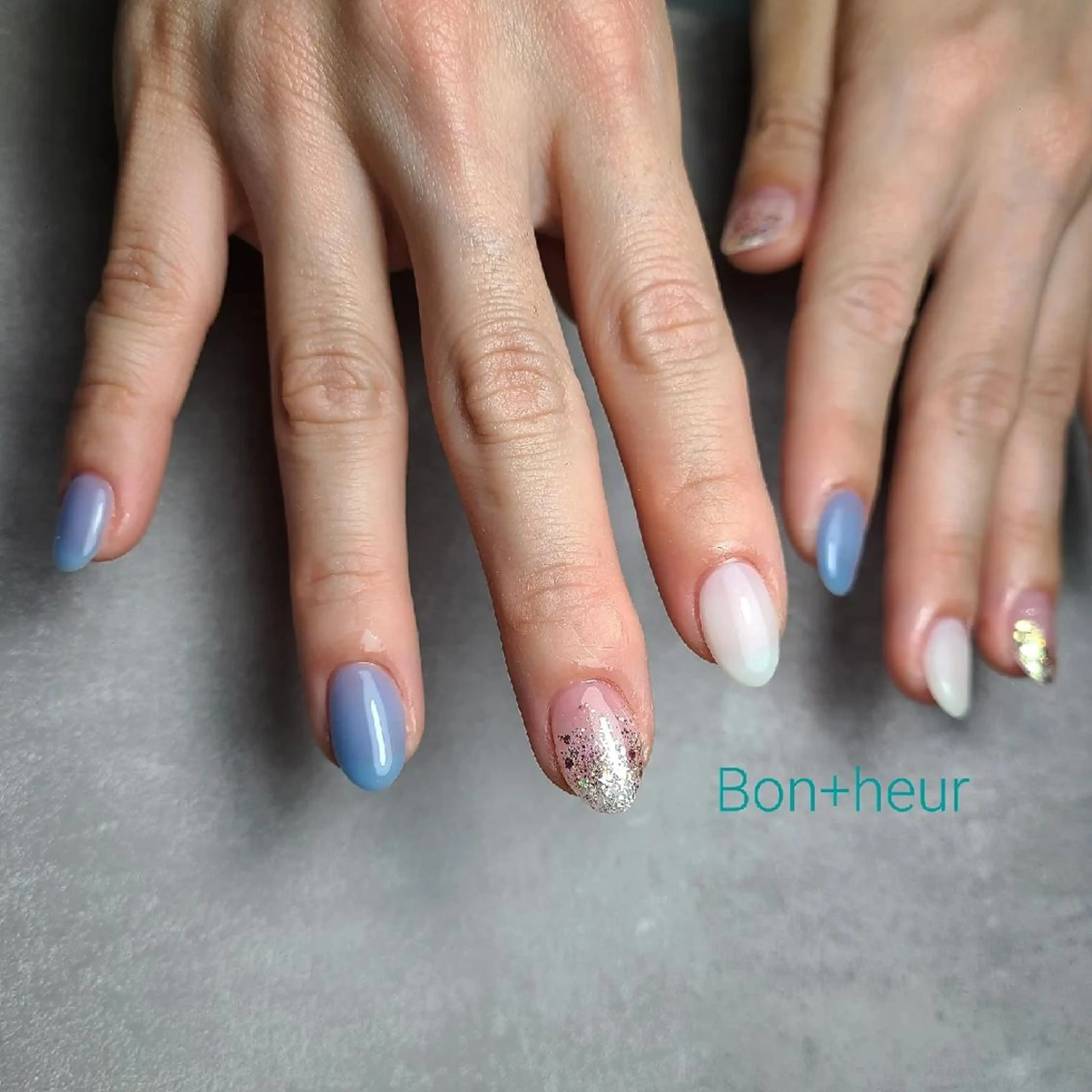 ネイル ジェルネイル 韓国ネイル ラメ(グリッター) ニュアンスネイル ワンカラーネイル 宮口 紗子のネイルデザイン