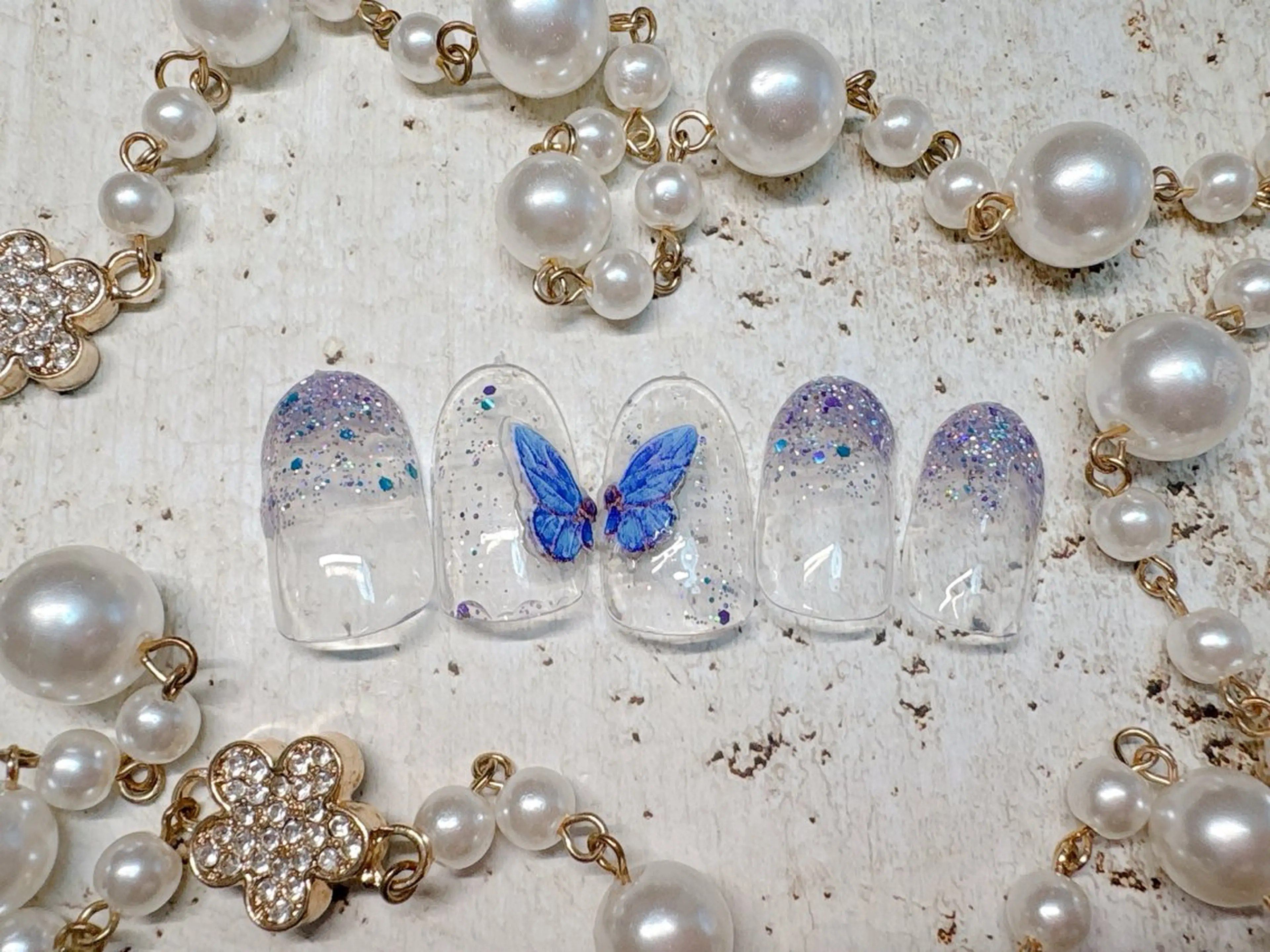 ネイル パッチリオメメ Lianaのネイルデザイン