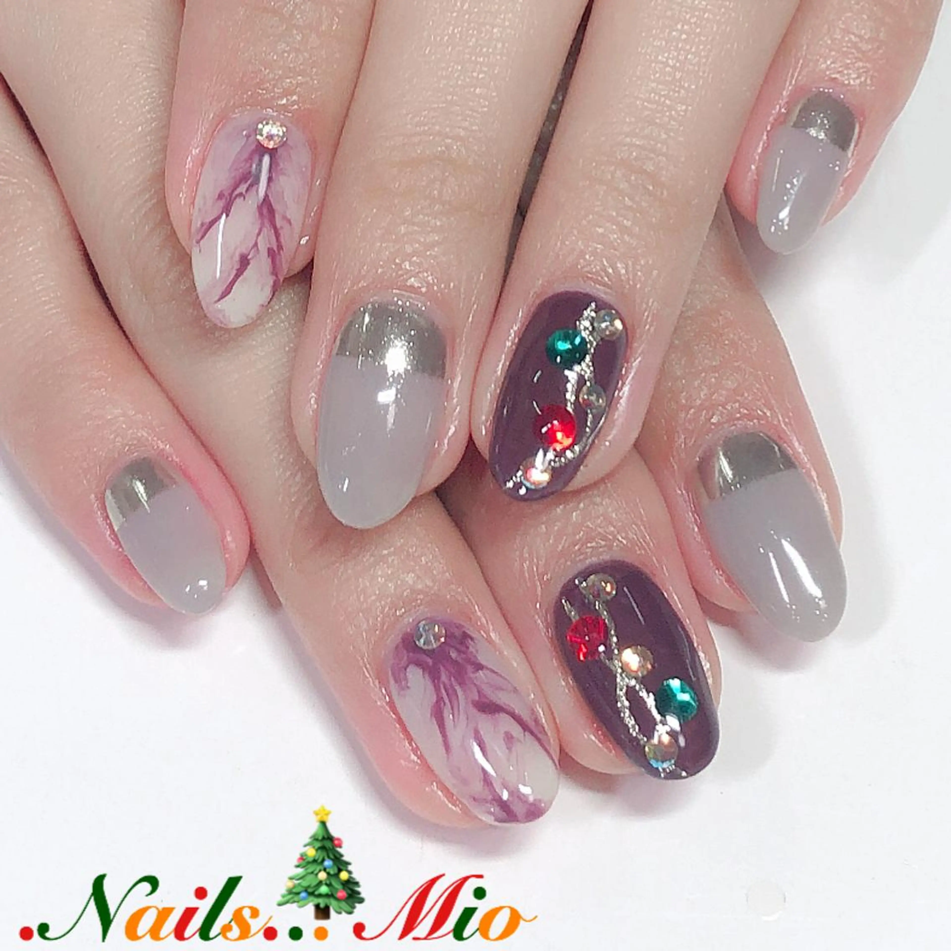 ネイル .Nails Mio 赤羽西ネイルサロンのネイルデザイン