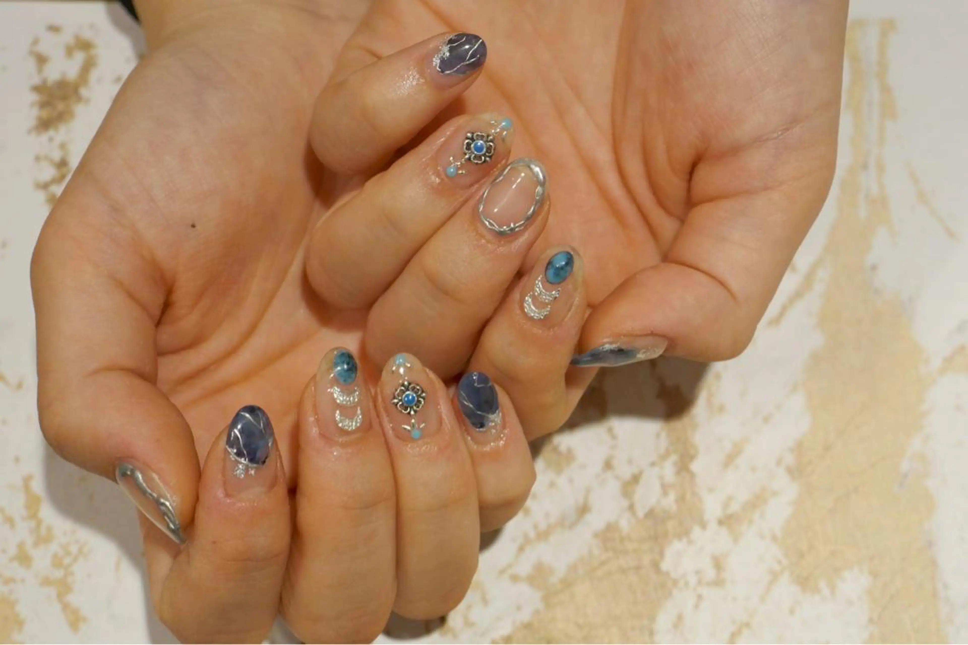 ネイル ハンドネイル revia所属・ERI Nailistのネイルデザイン