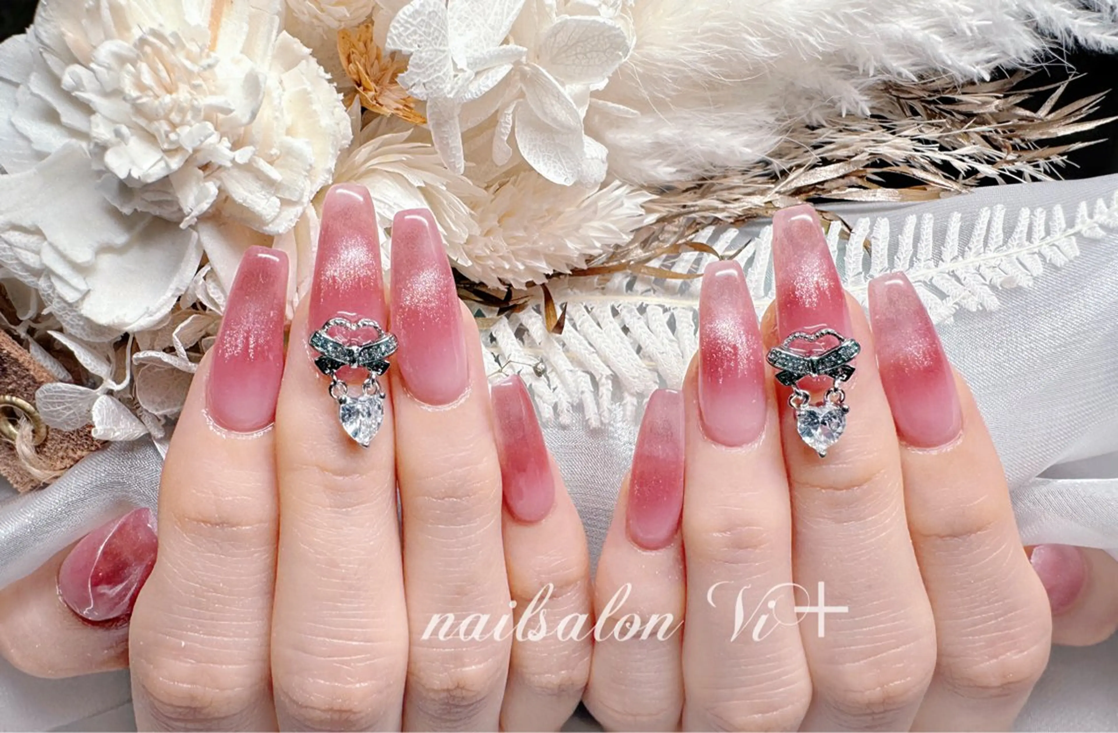 ネイル ハンドネイル ✨Nailsalon Vi+✨のネイルデザイン