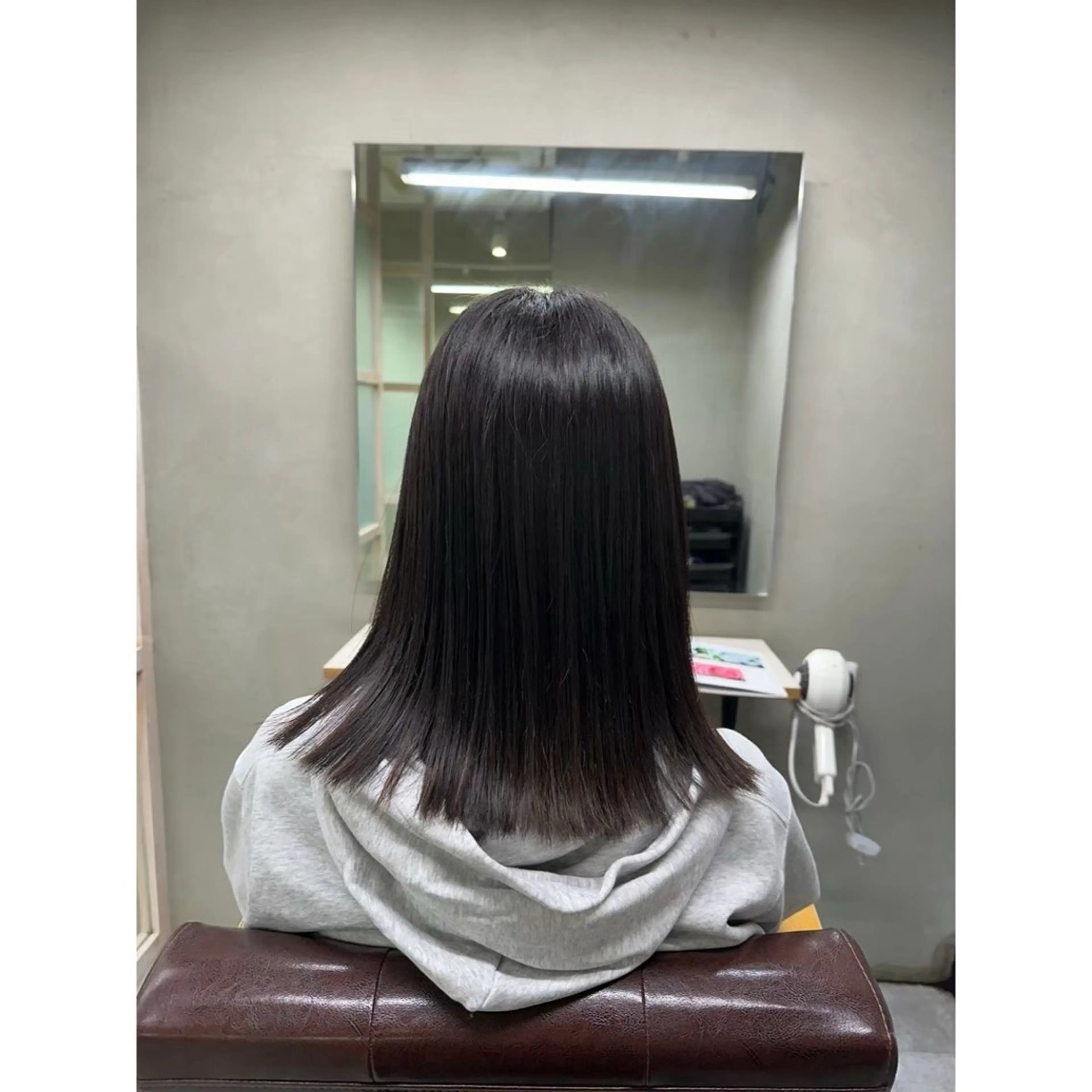 セミロング 縮毛矯正 トリートメント ｔｏｃｃａ /ｅｒｉのヘアスタイル