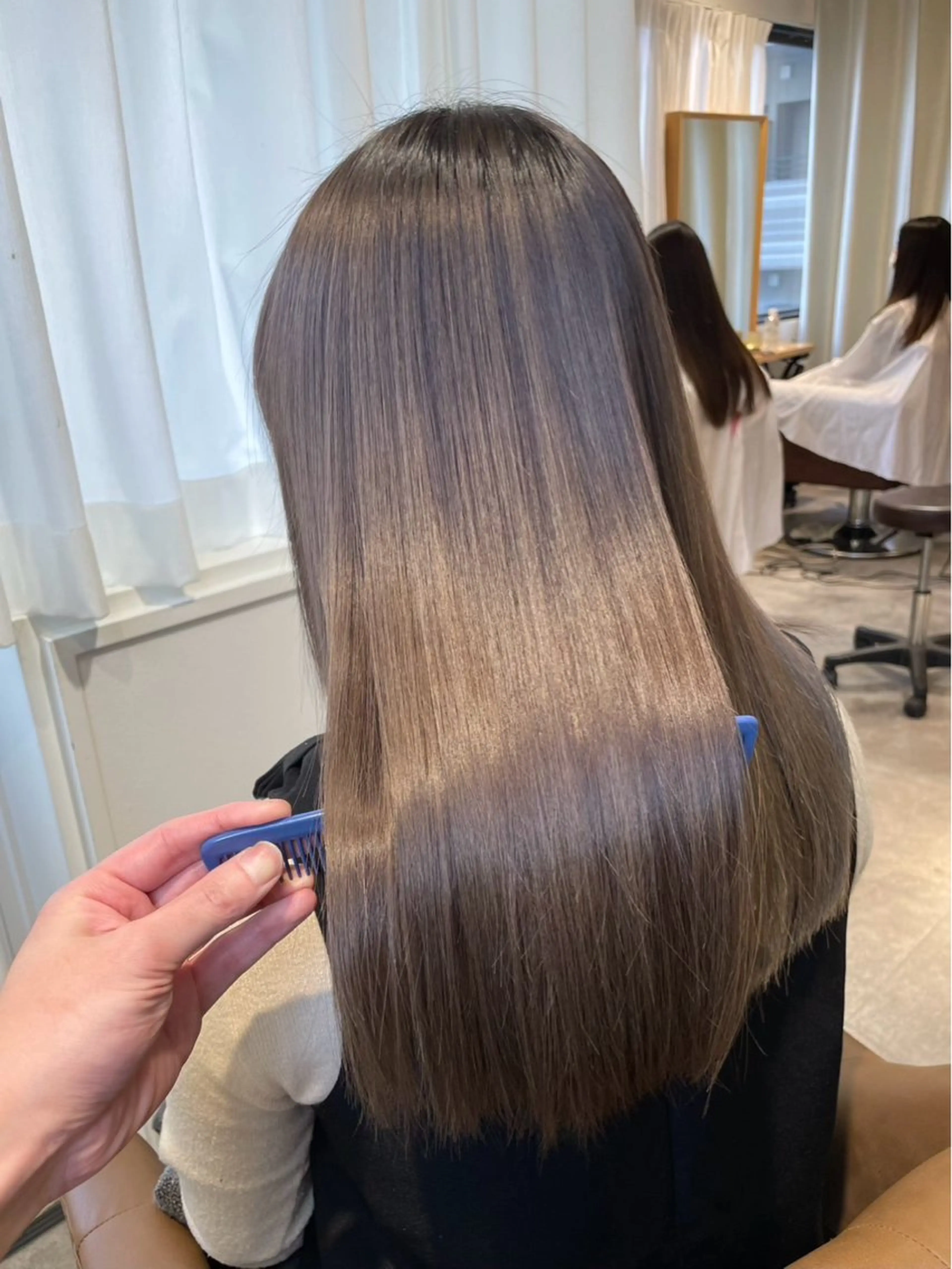 ロング i’ll 夏希のヘアスタイル