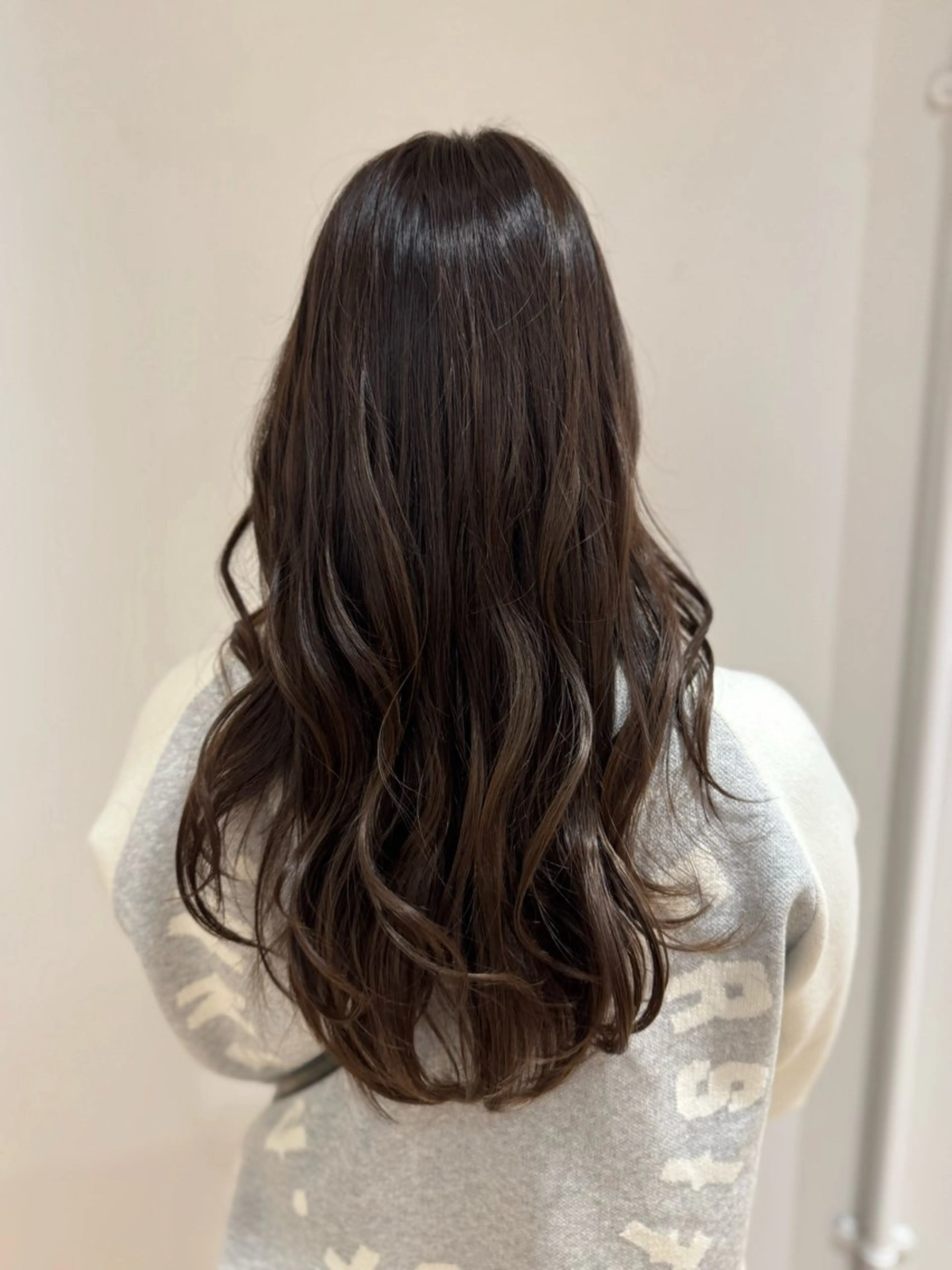 ロング カラー グレージュ オリーブグレージュ オリーブグレー オレンジ カット ヘアカラー トリートメント えんどう みほのヘアスタイル