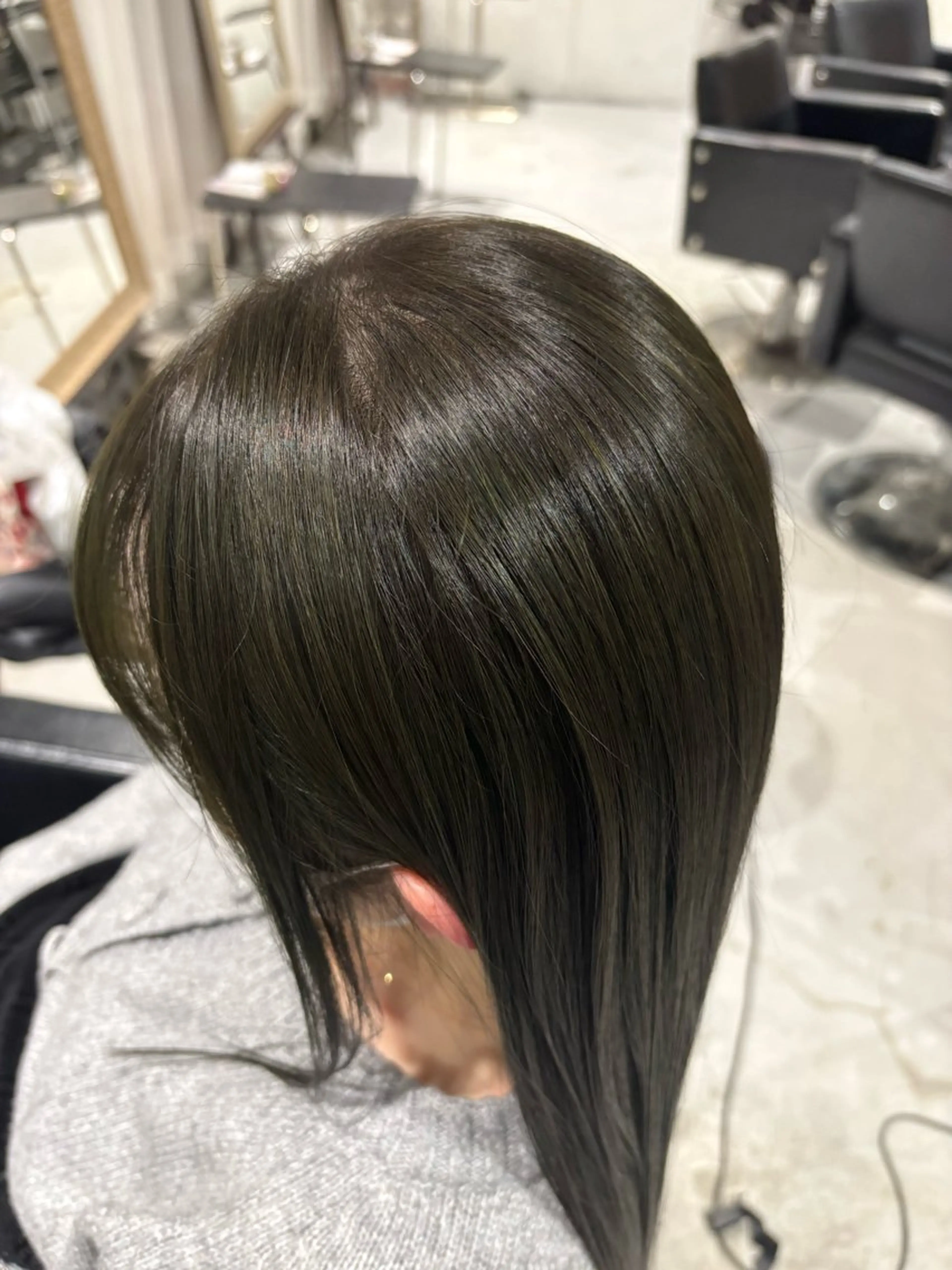 ロング カラー オリーブカラー ヘアカラー inc新小岩 Rionのヘアスタイル