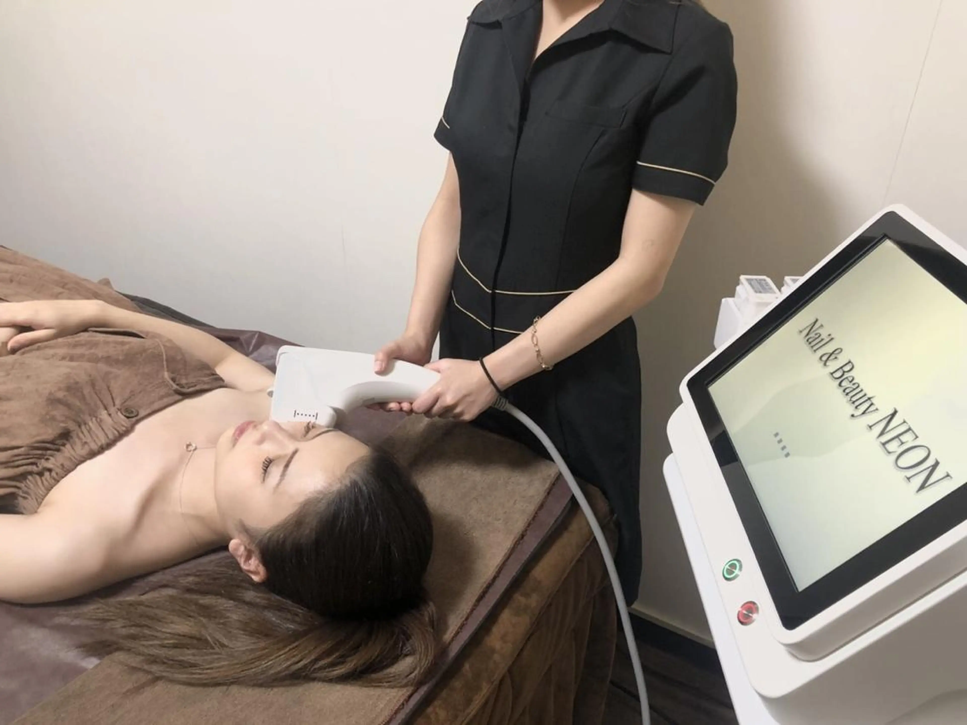 天神格安美肌脱毛 NEONのエステ・リラクイメージ