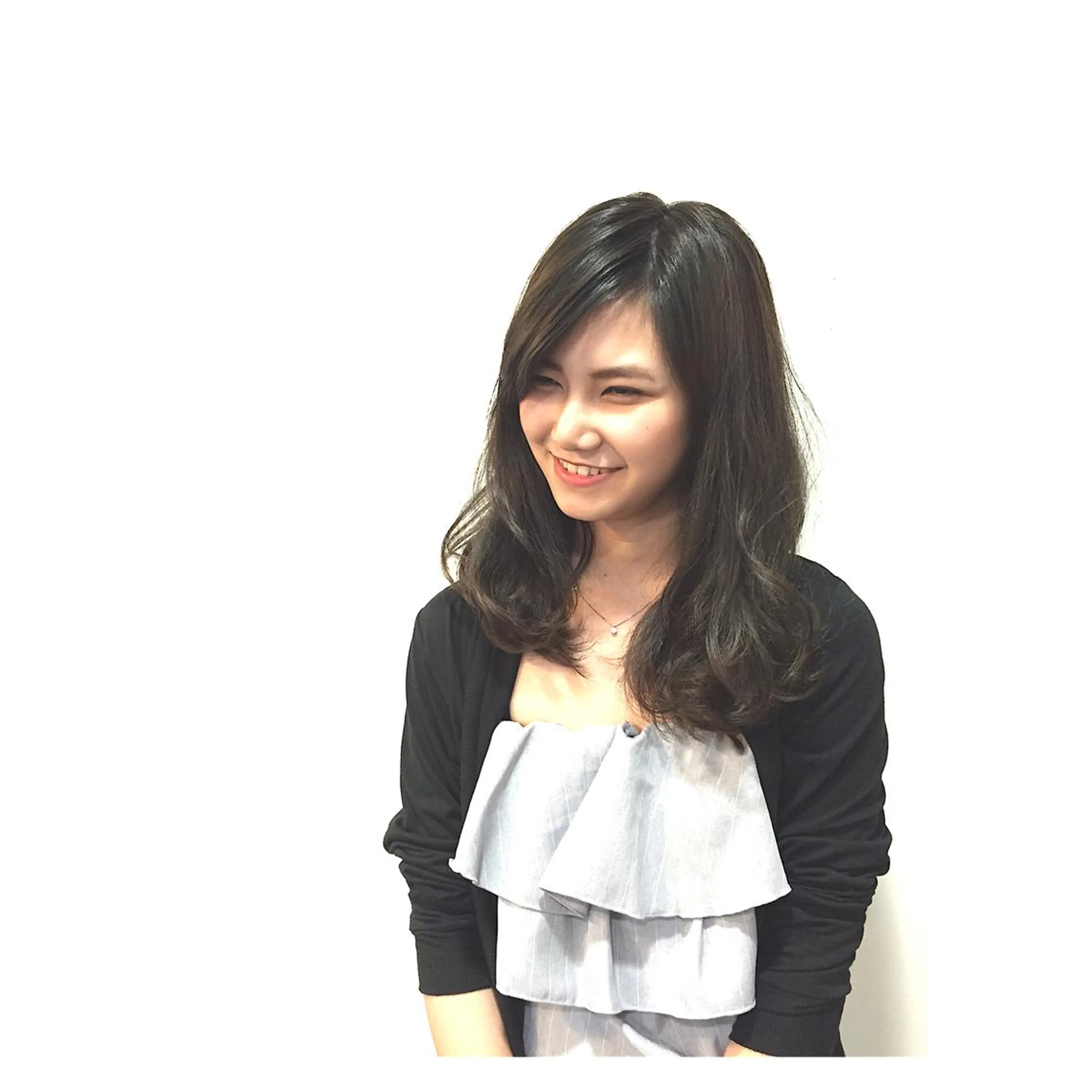 ショート ミディアム セミロング ロング カラー パーマ ヘアアレンジ メンズ アッシュ アッシュブラック アッシュグレー 黒髪 littohair所属・岡田 杏のエステ・リラクイメージ