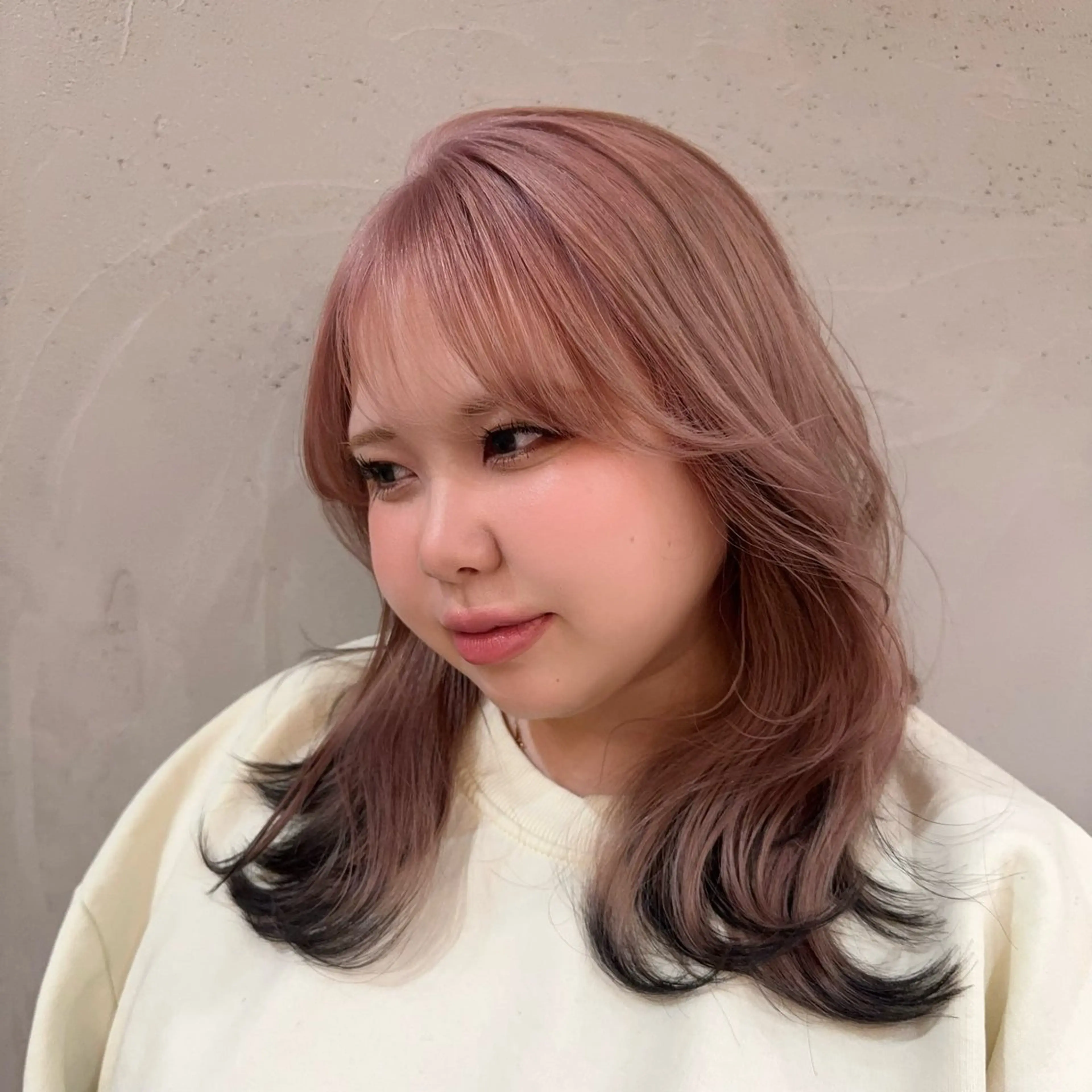 セミロング カラー ベージュカラー ピンクカラー ピンクベージュ レイヤーカット ヘアカラー トリートメント Ruset所属・ハイトーン/ボブ特化 /美髪矯正/SOMAのヘアスタイル