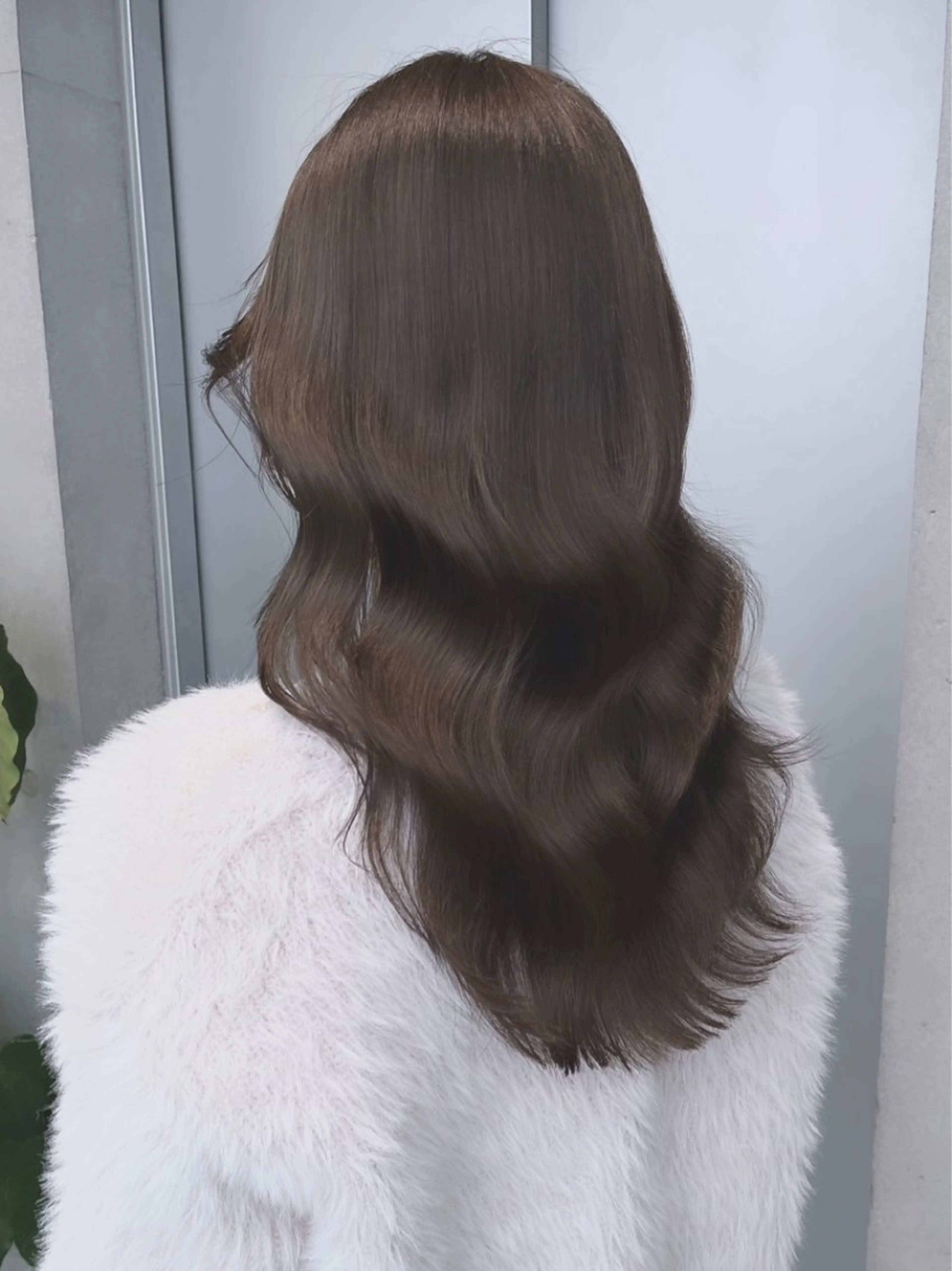 セミロング カラー カット ヘアカラー トリートメント 🌫️大人韓国ヘア 🌫️naoyaのヘアスタイル