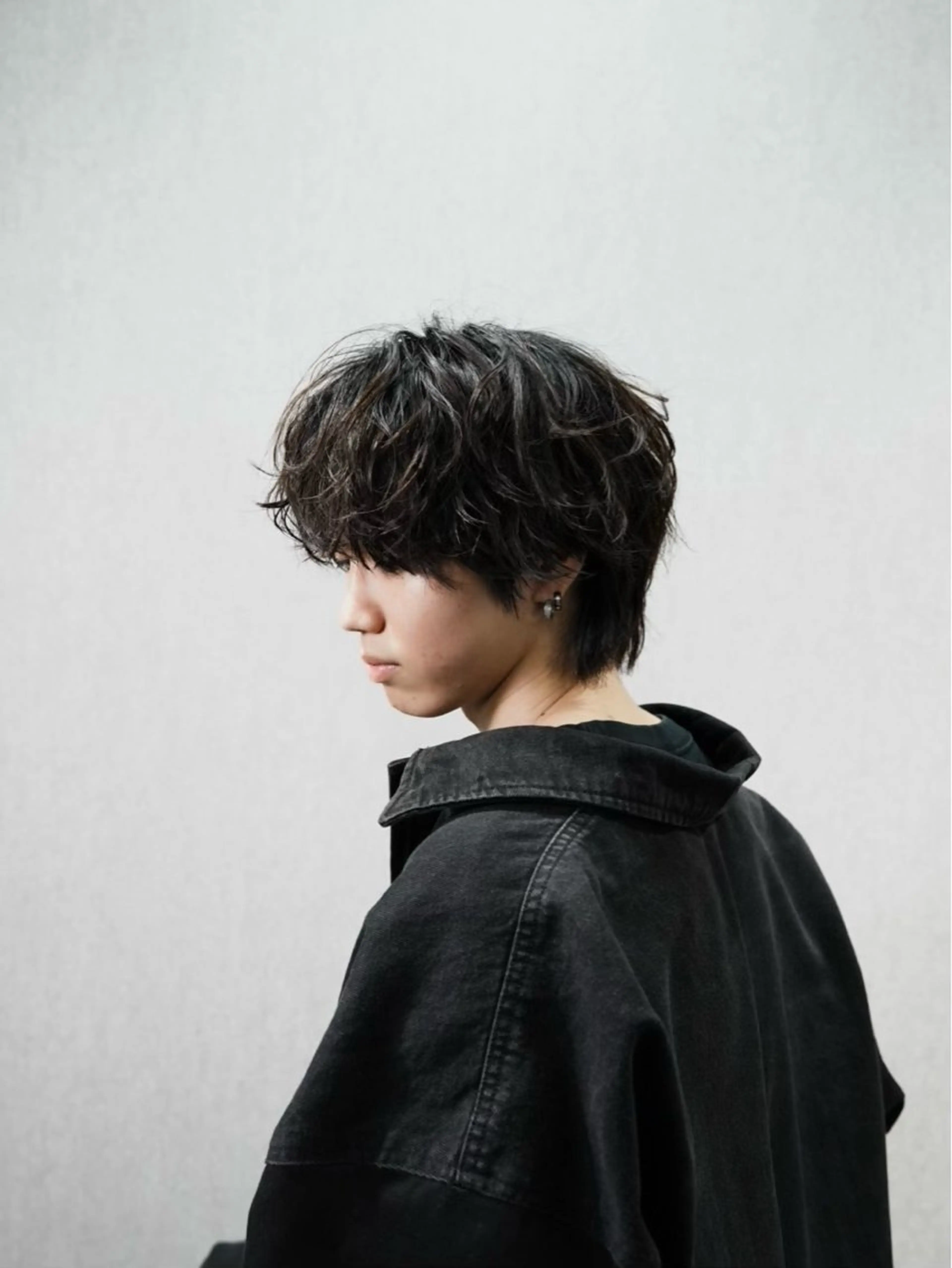 ショート カラー パーマ メンズ カット パーマ 【シャドウパーマ センターパート】義心のヘアスタイル