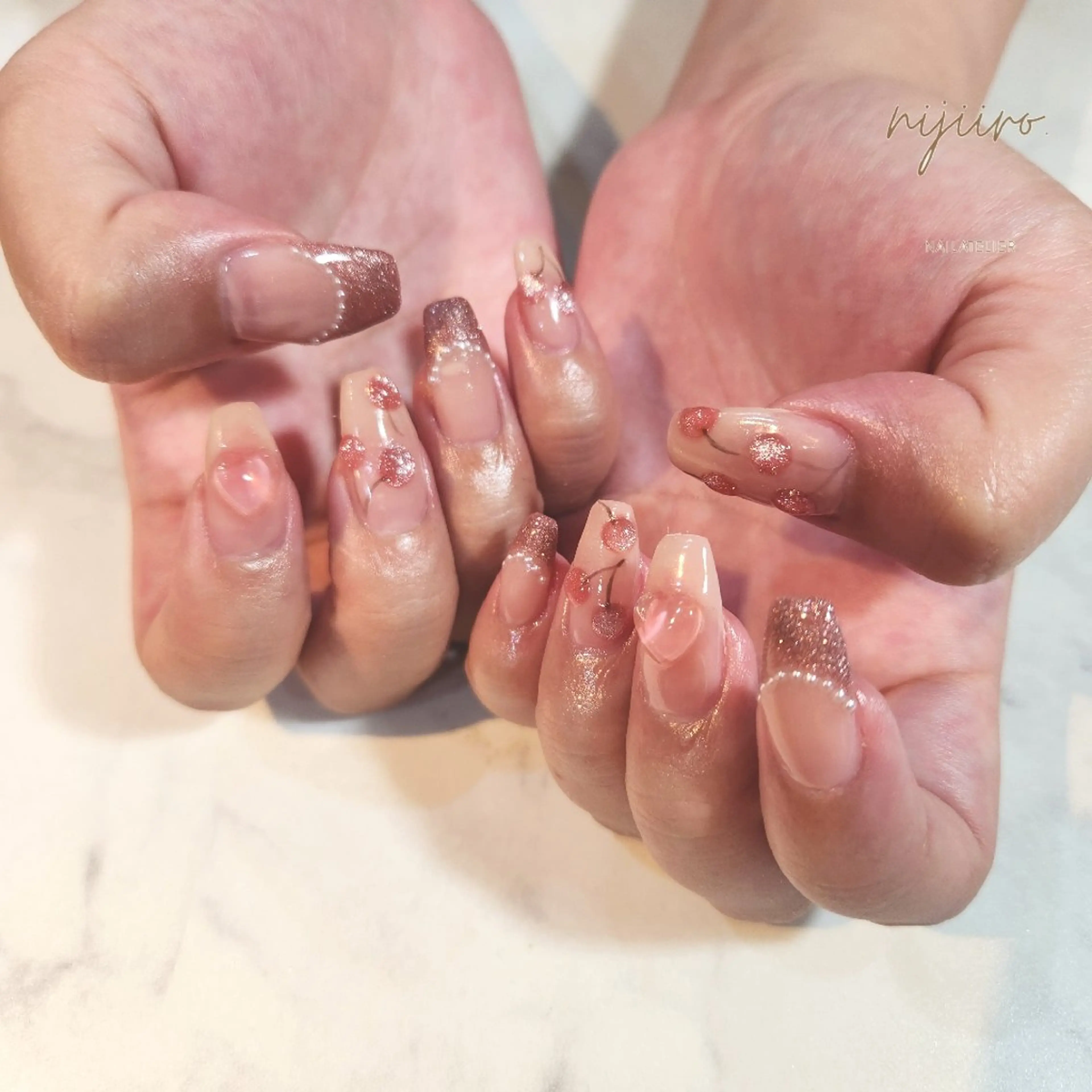 ネイル ハンドネイル nailatelier nijiiro.所属・nijiiro🌈 サトウのネイルデザイン