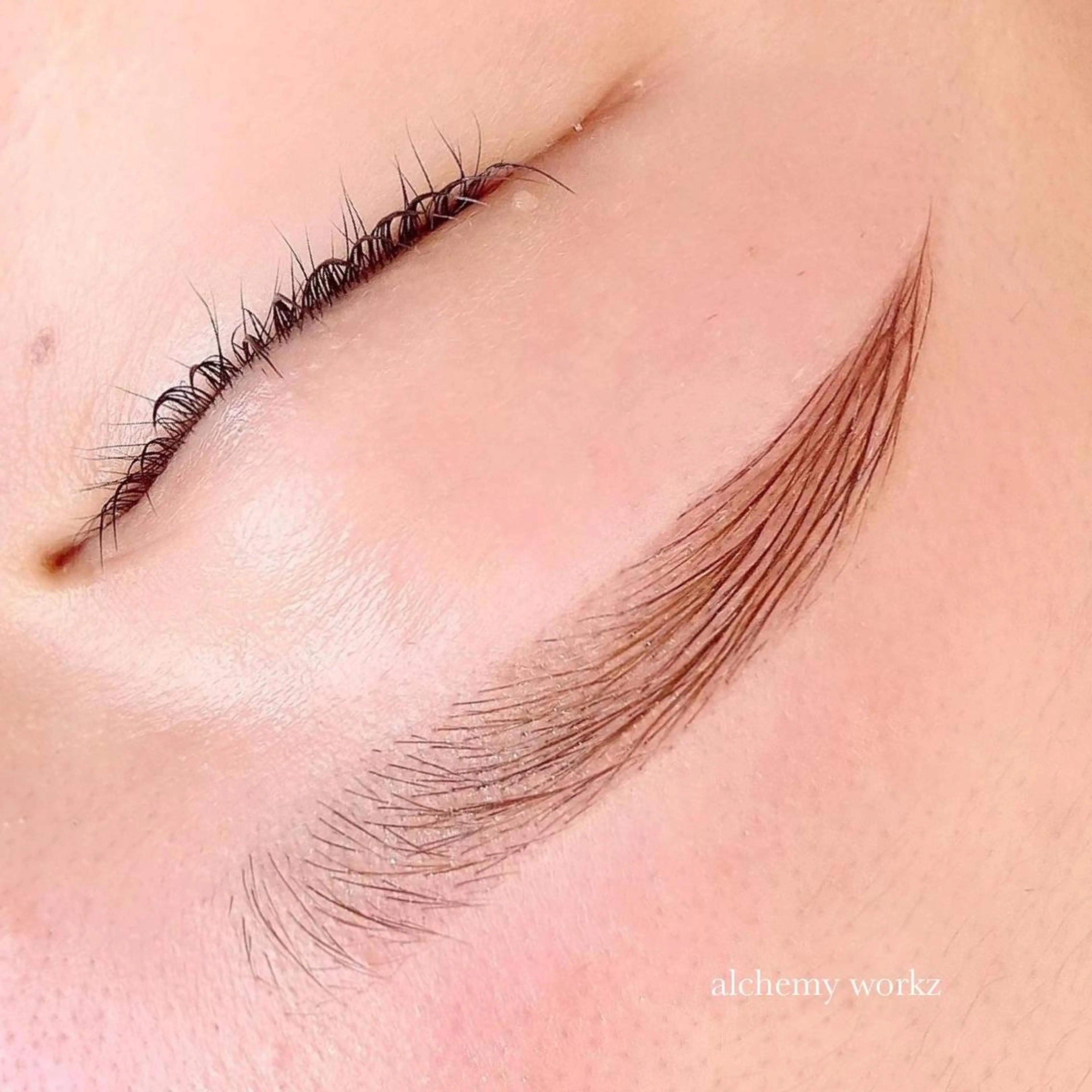 アイブロウ ワックス脱毛 眉カット その他(アイブロウ) alchemy workzの眉毛・アイブロウイメージ