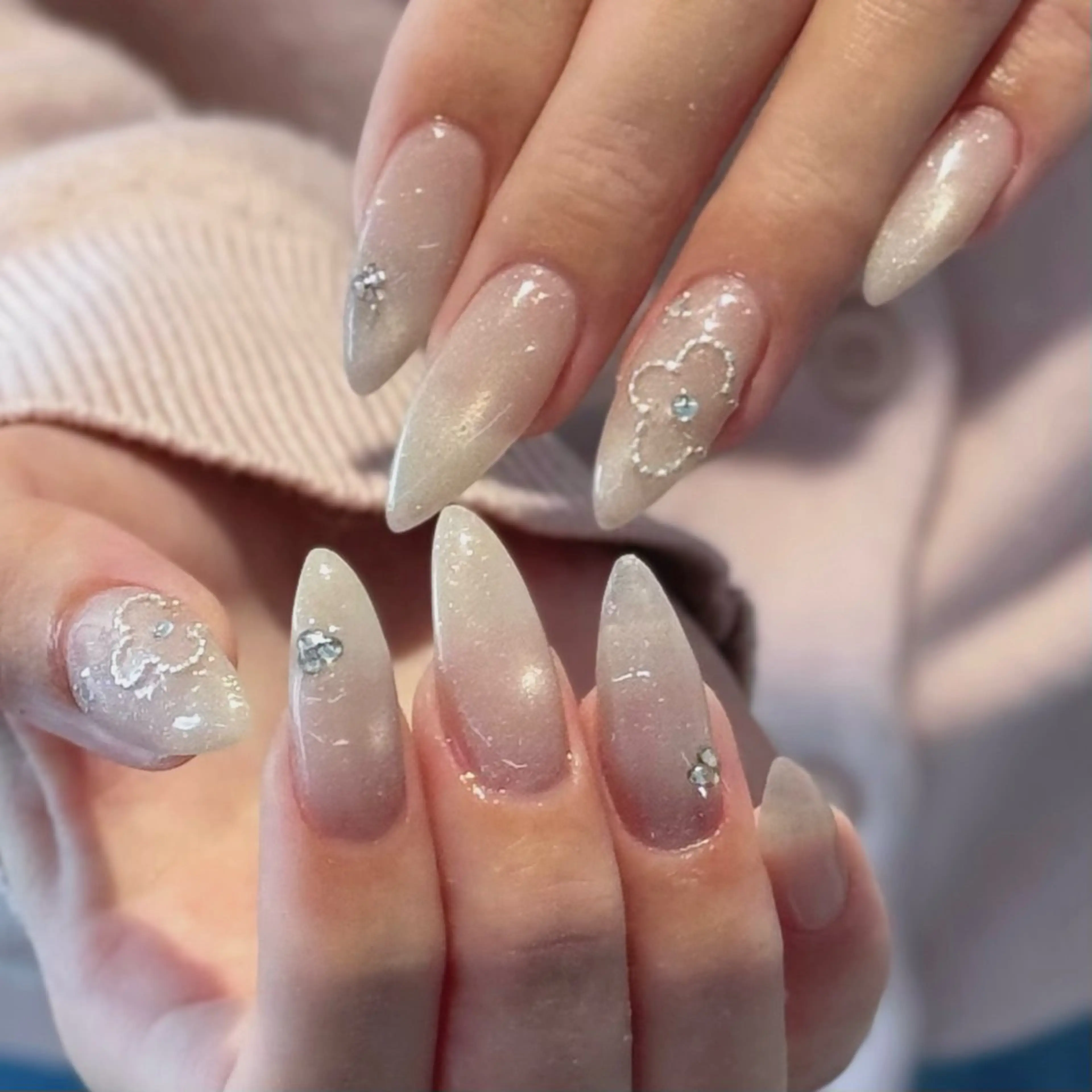 ネイル ハンドネイル ハンドケア Chizuru ☾ ໋のネイルデザイン