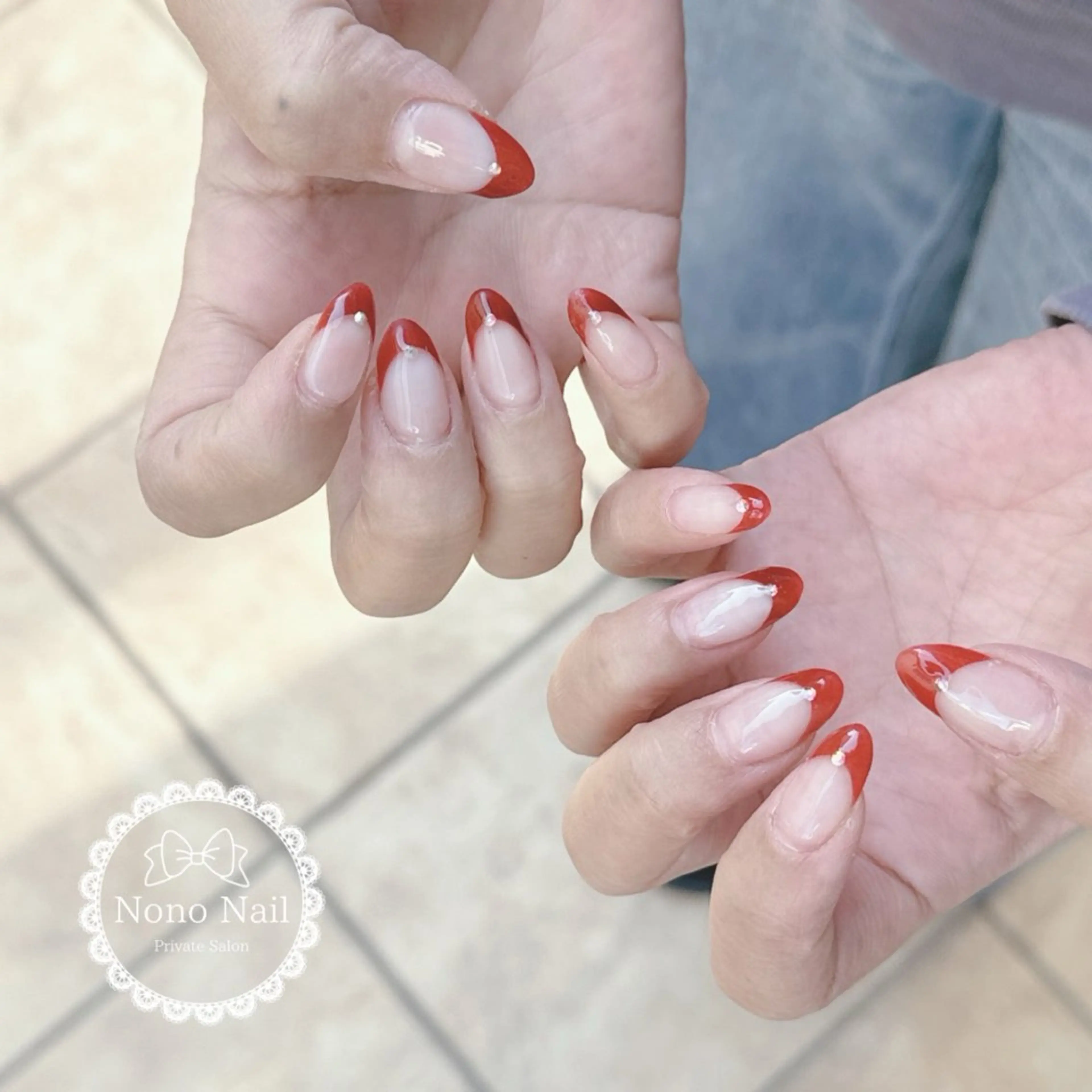 ネイル フレンチネイル 赤色 シンプルネイル ストーンネイル Nono Nail ノノネイルのネイルデザイン