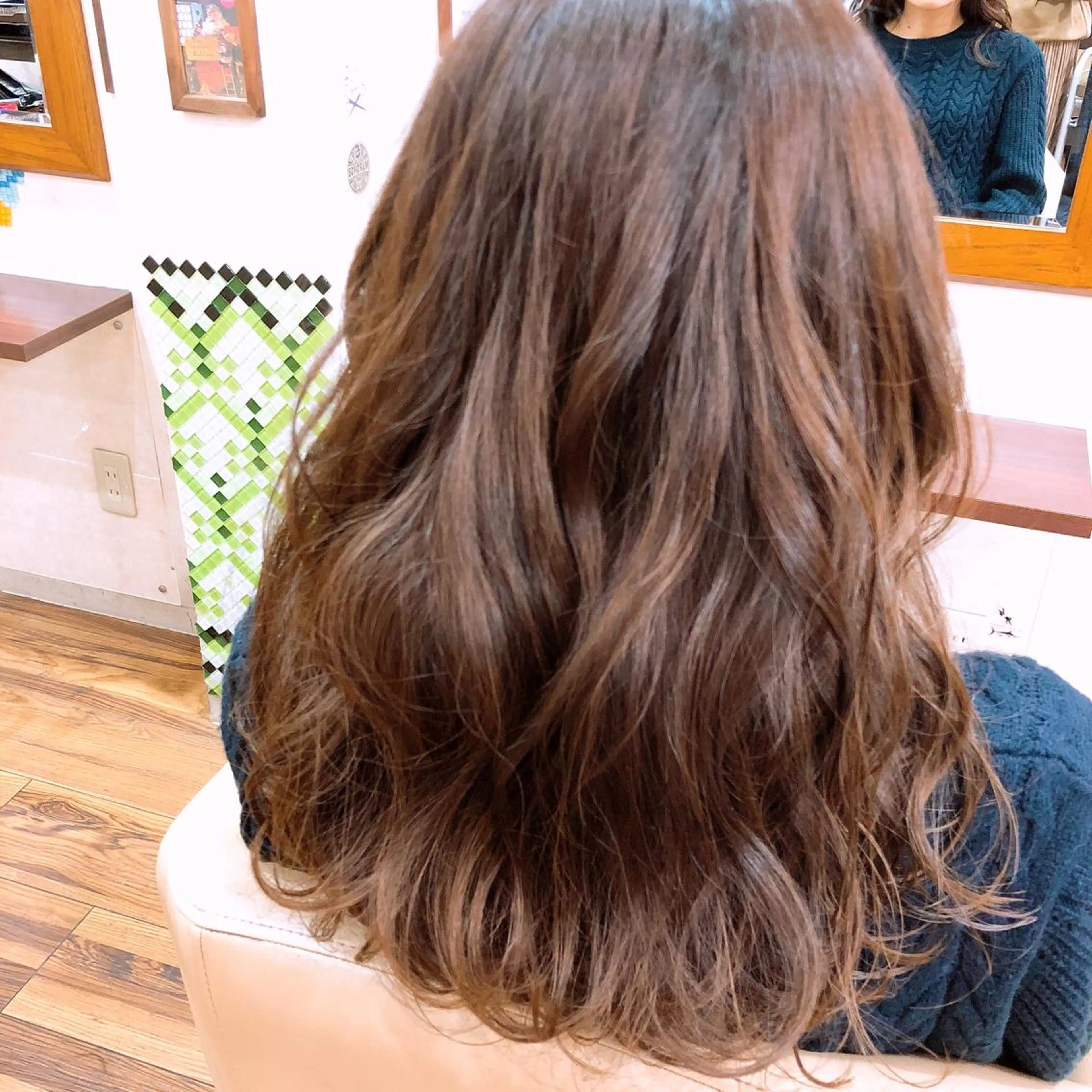 ロング カラー 國次 夕貴のヘアスタイル