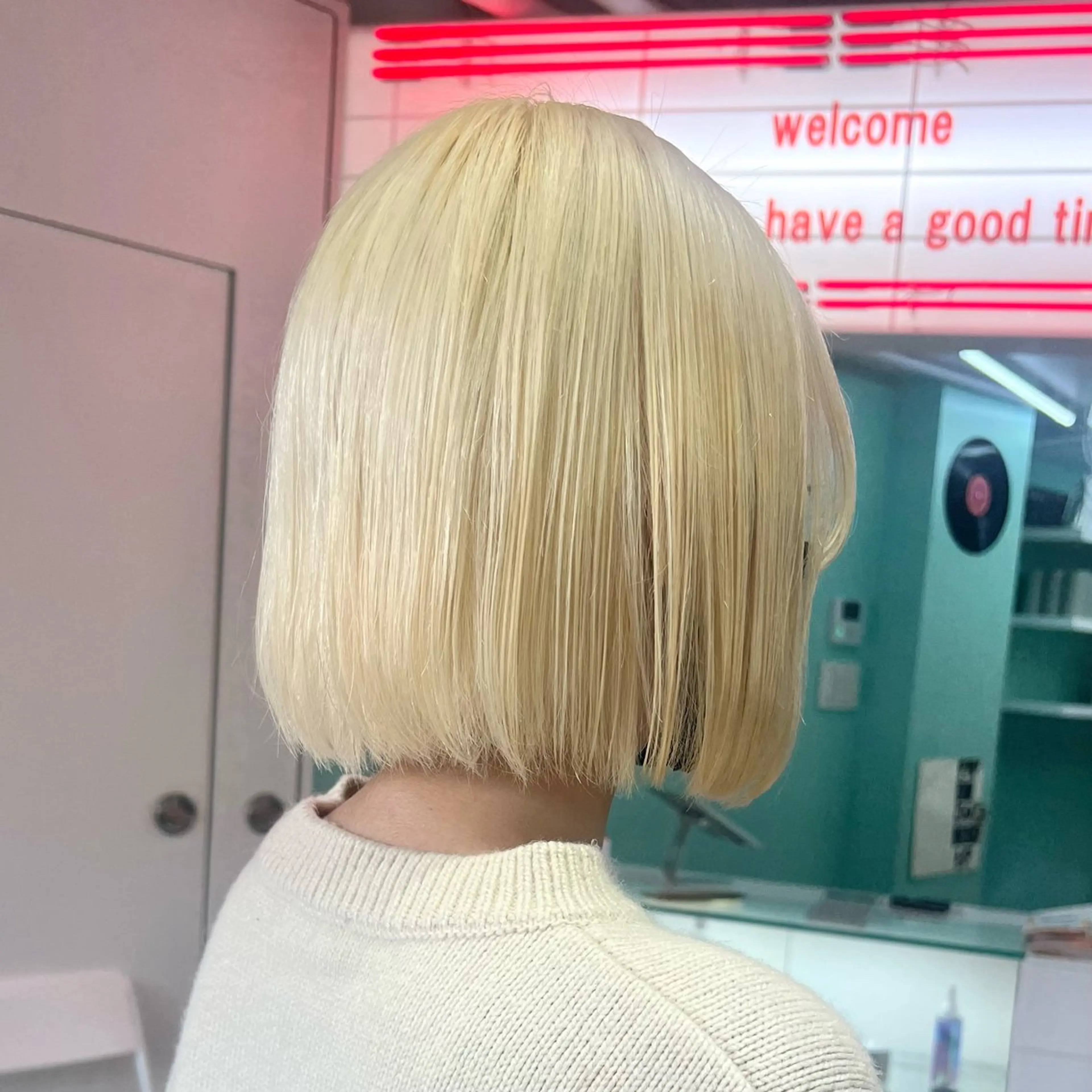 ショート カラー パーマ ヘアアレンジ メンズ 🧨ブリーチー×ボブ レイヤー💎じゅえるのヘアスタイル