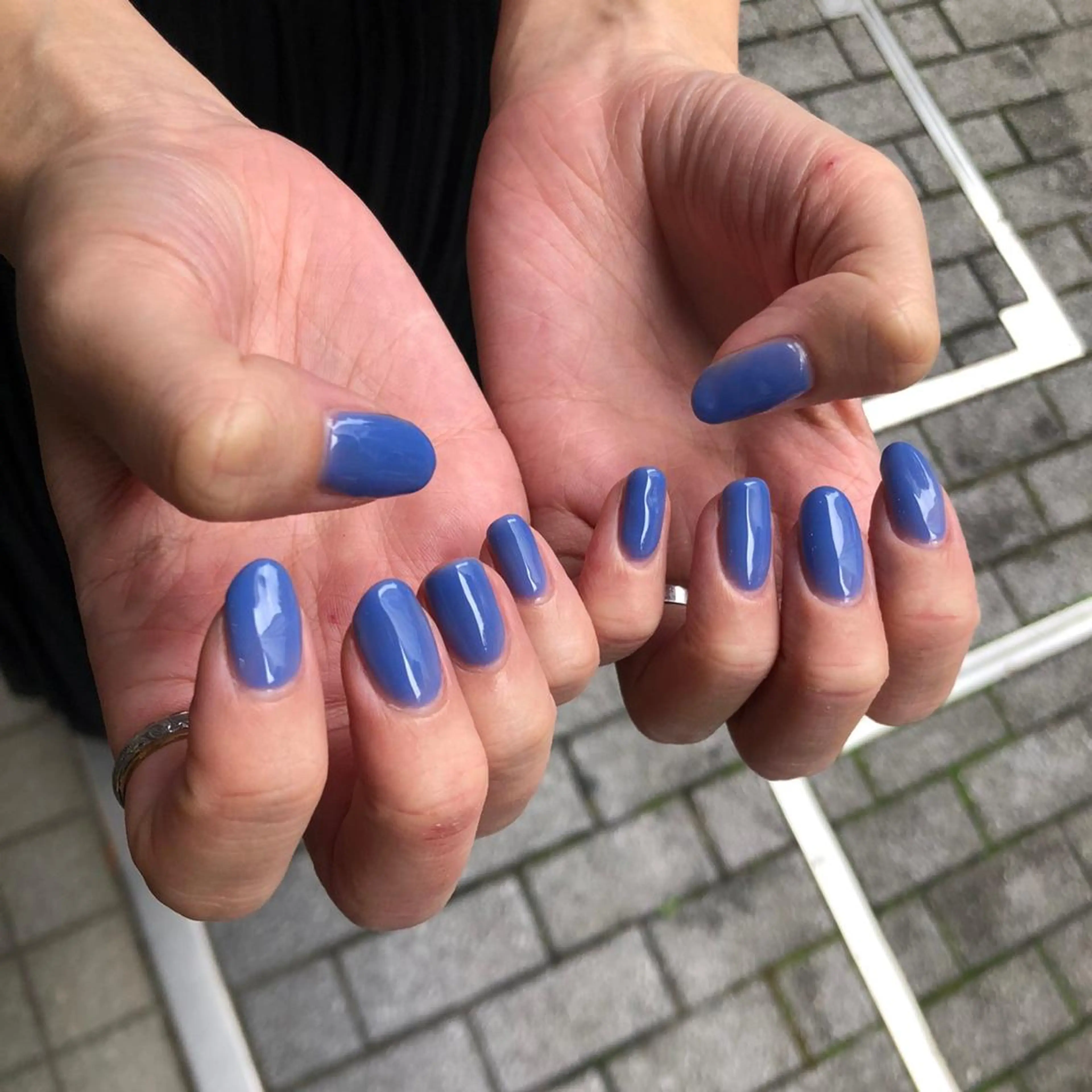 ネイル ﾎｯﾄﾍﾟｯﾊﾟｰ に移行中【かな】のヘアスタイル