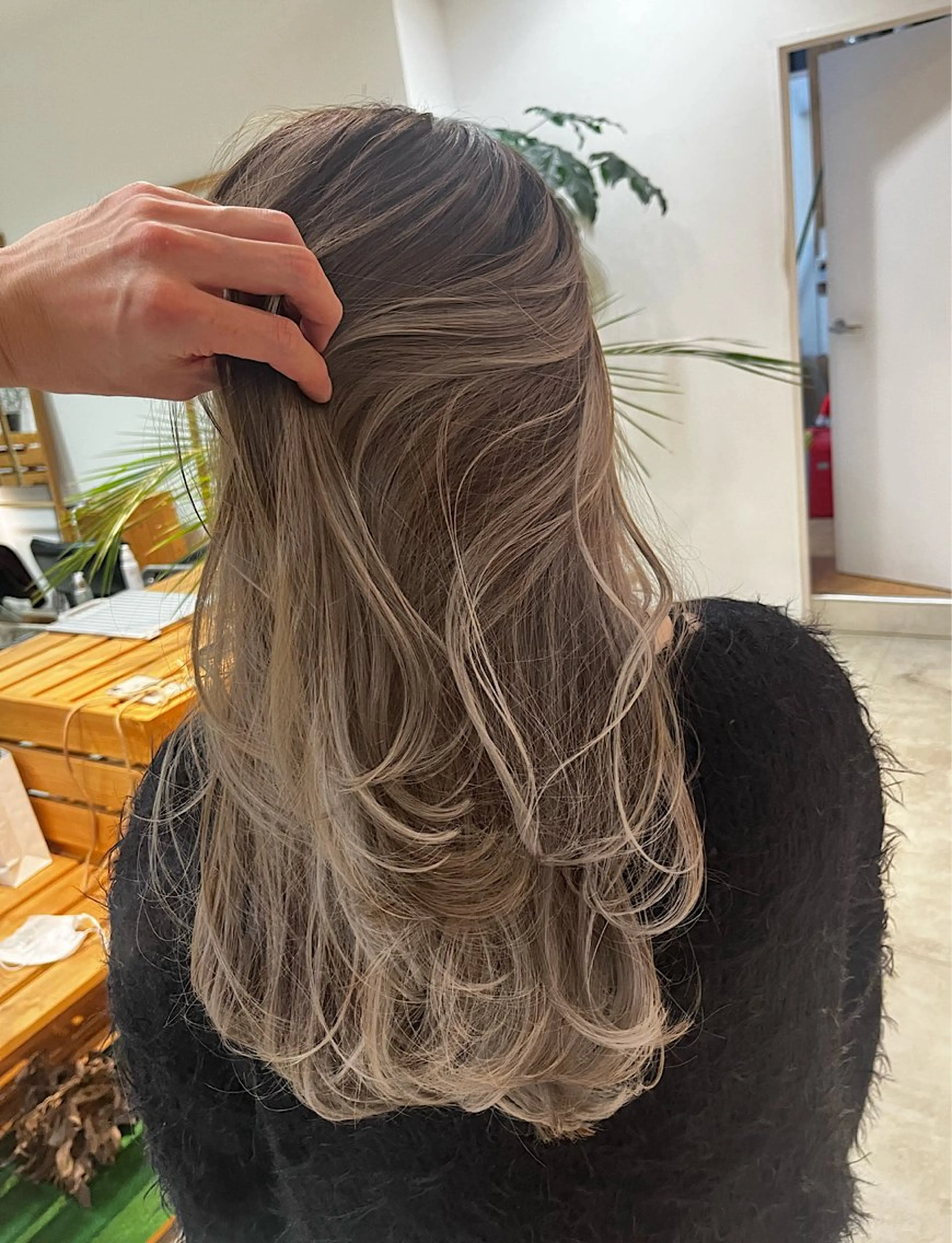 ロング カラー カット ヘアカラー hoNua. 栄/透明感カラーのヘアスタイル