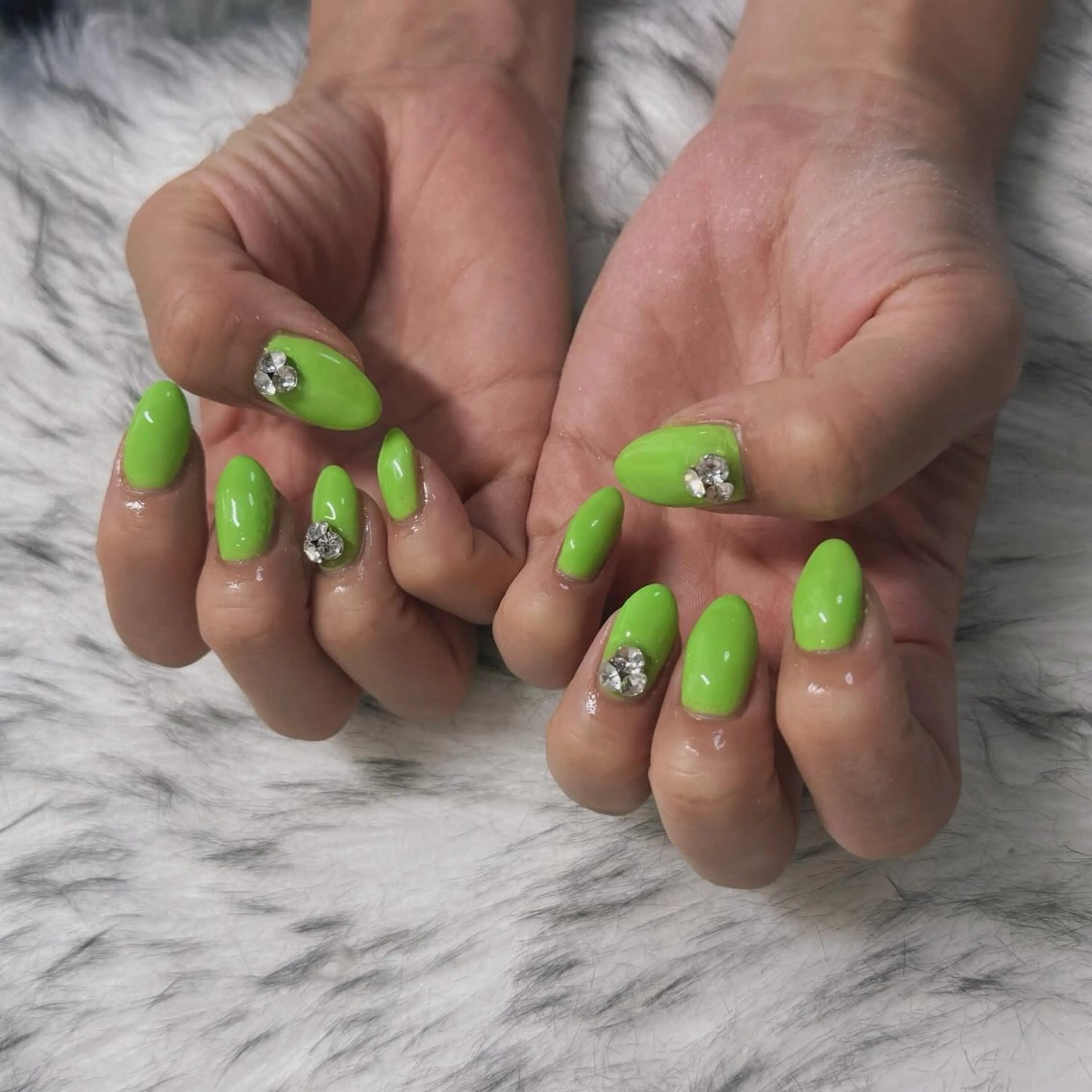 セミロング ハンドネイル mao .のネイルデザイン