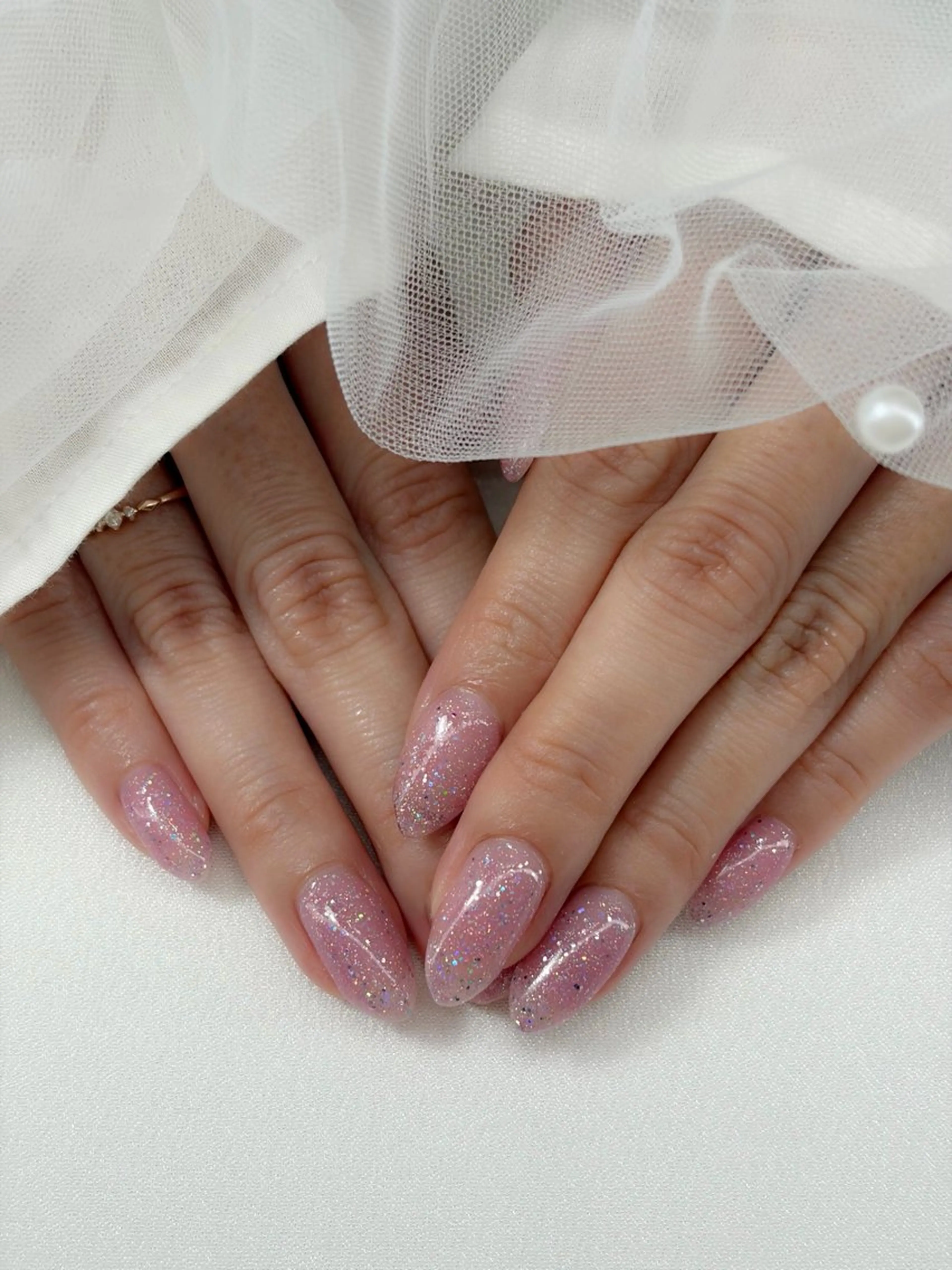 ネイル フラッシュネイル キラキラネイル ピンク 春ネイル ハンドネイル iro+ nailのネイルデザイン