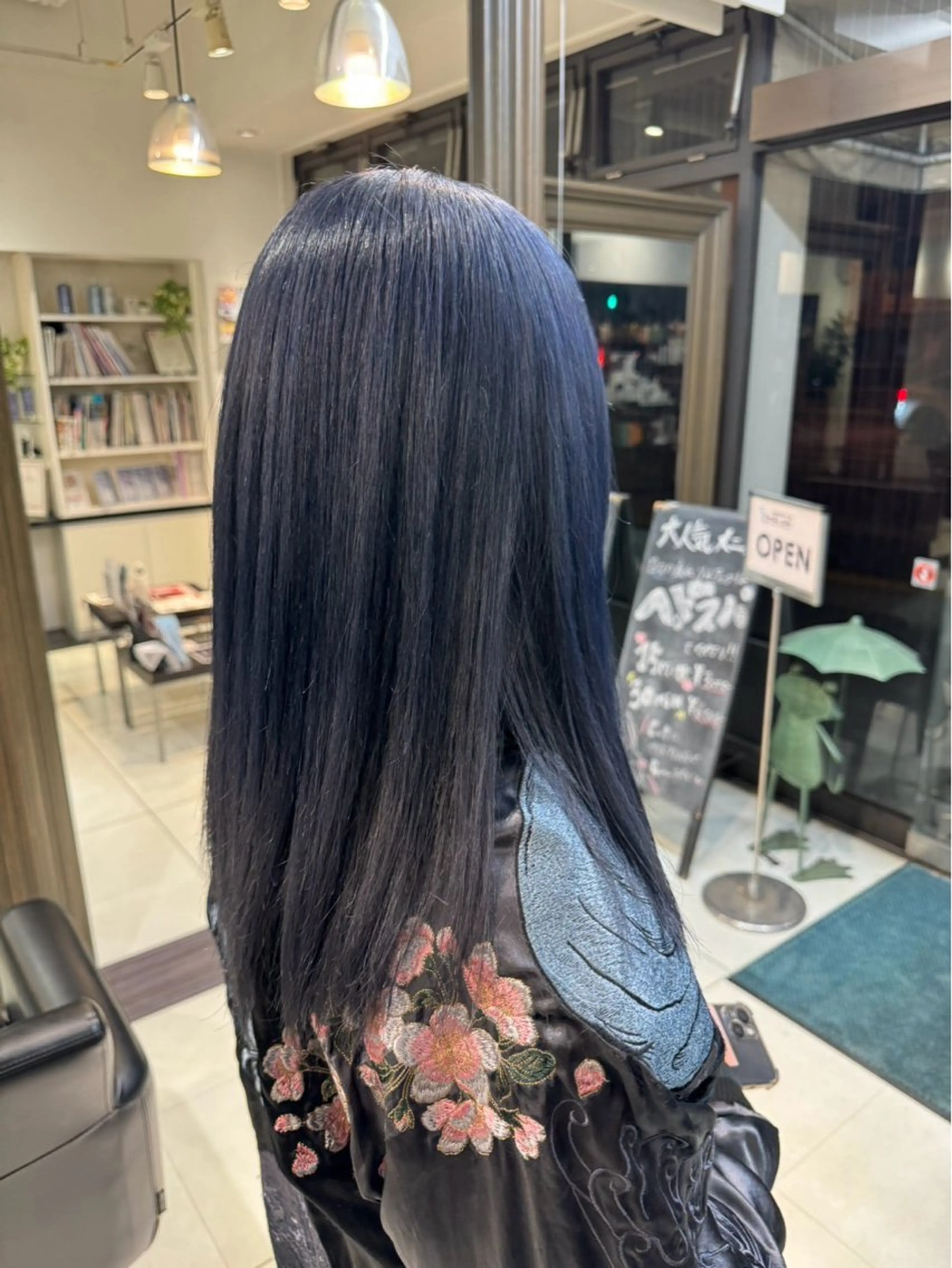 〘🌟髪質改善カラー🌟〙カラー+頭スッキリ炭酸シャンプー+髪質改善トリートメントの写真