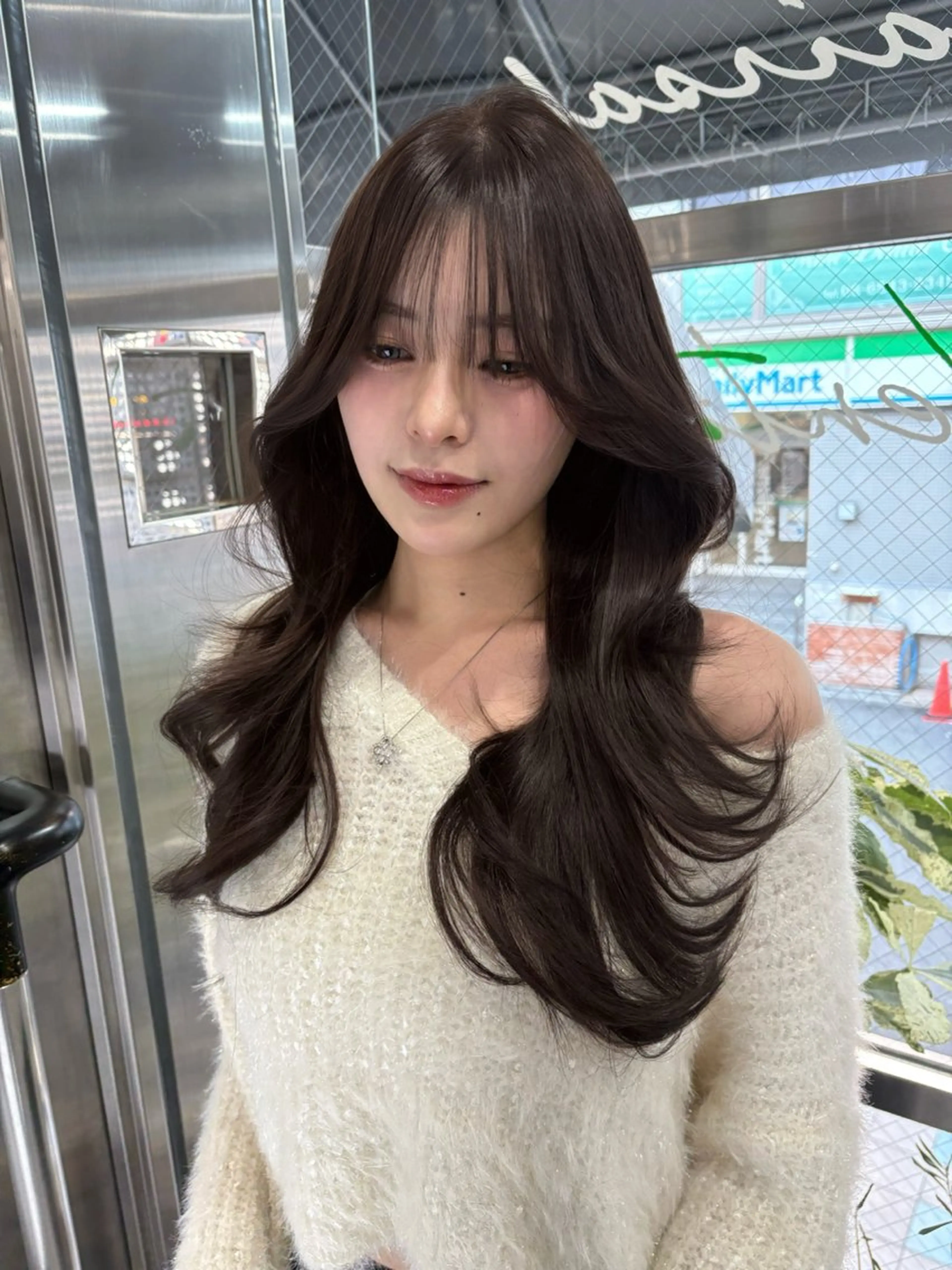 ロング カラー カット ヘアカラー トリートメント 堀江/透明感 ベージュ/白川幸太のヘアスタイル