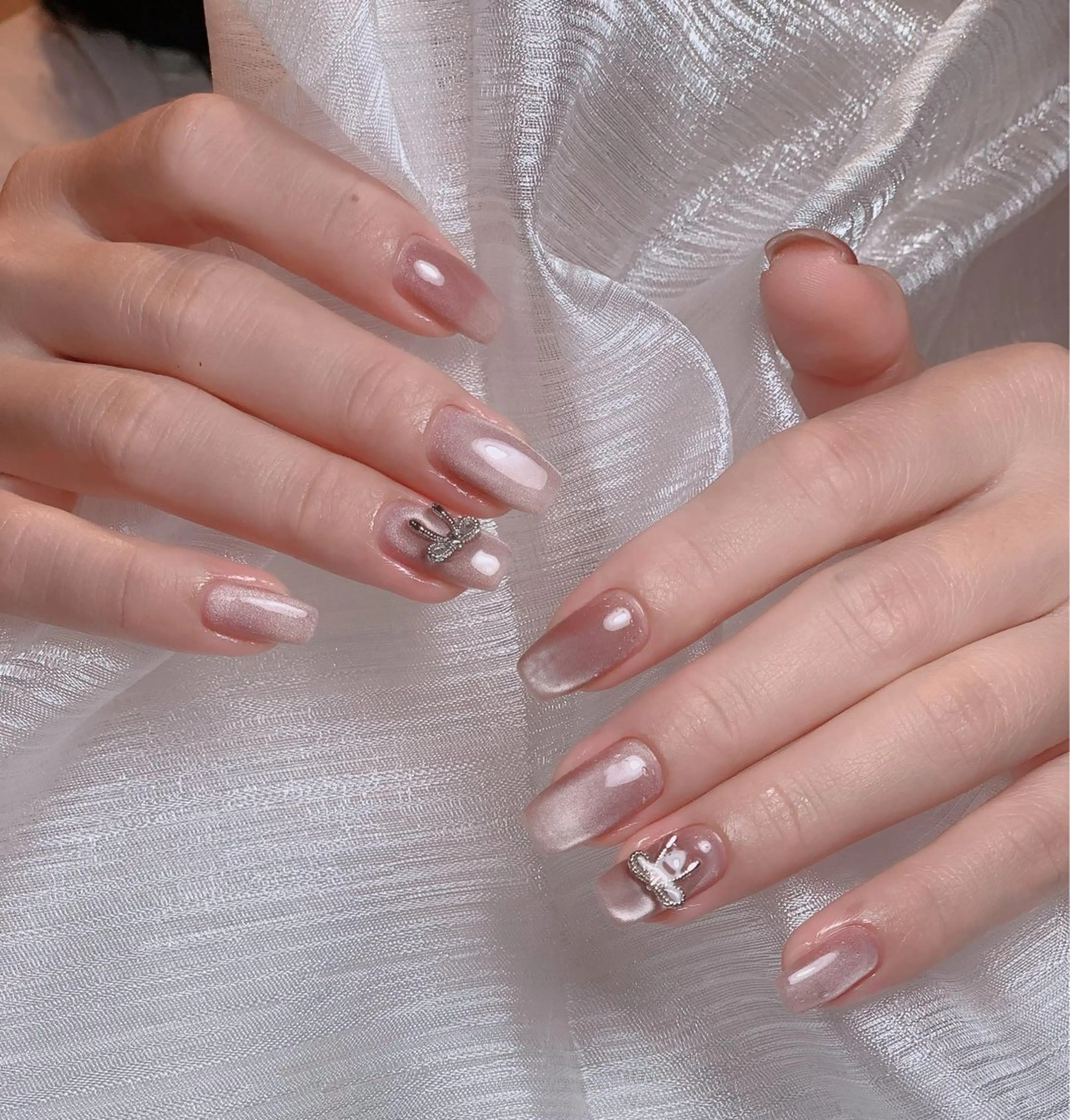 ネイル 韓国ネイル マグネットネイル ワンカラーネイル ネイルチップ Jenn Nail Salonのネイルデザイン