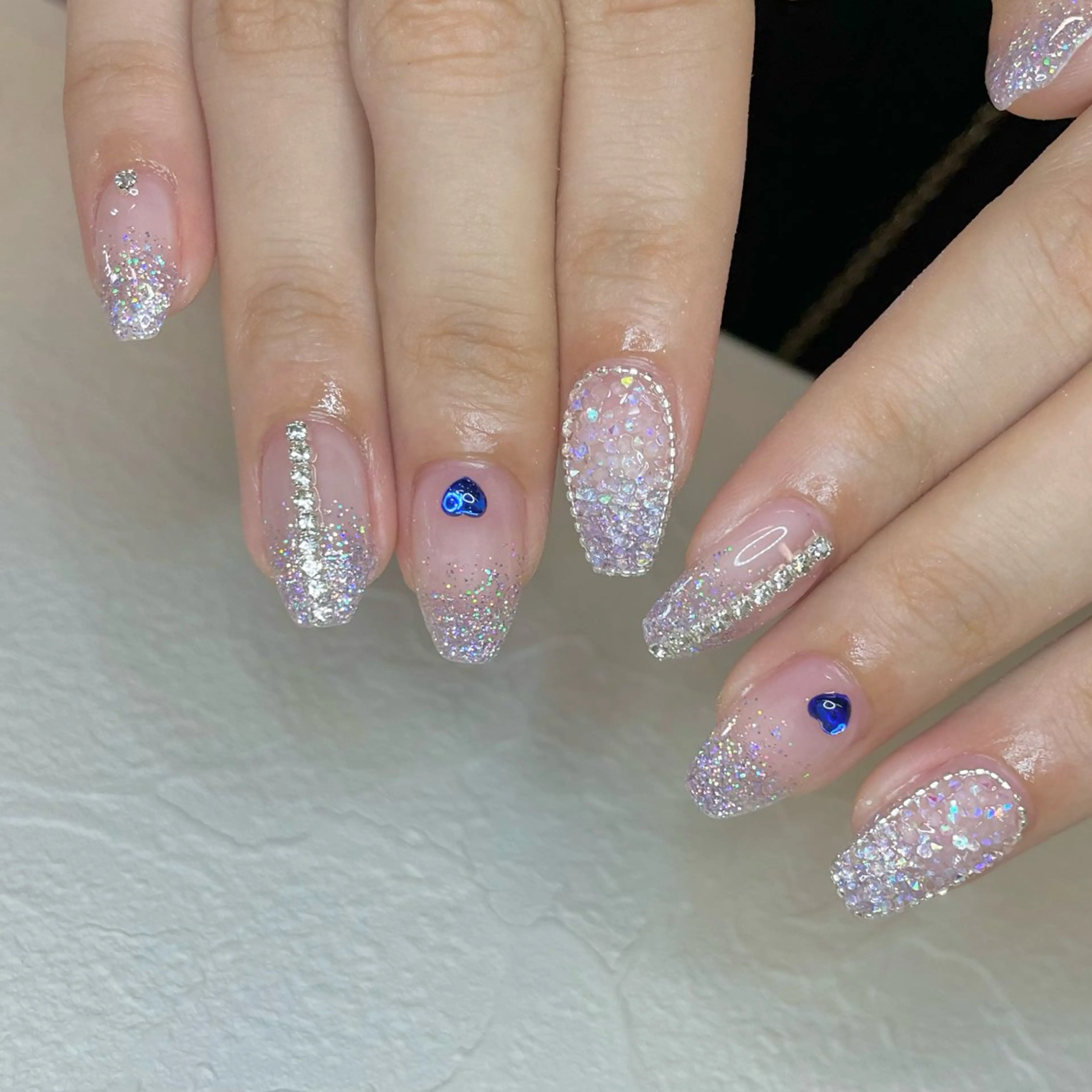 ネイル b'6 by Stir所属・b'6 SAKINAのネイルデザイン