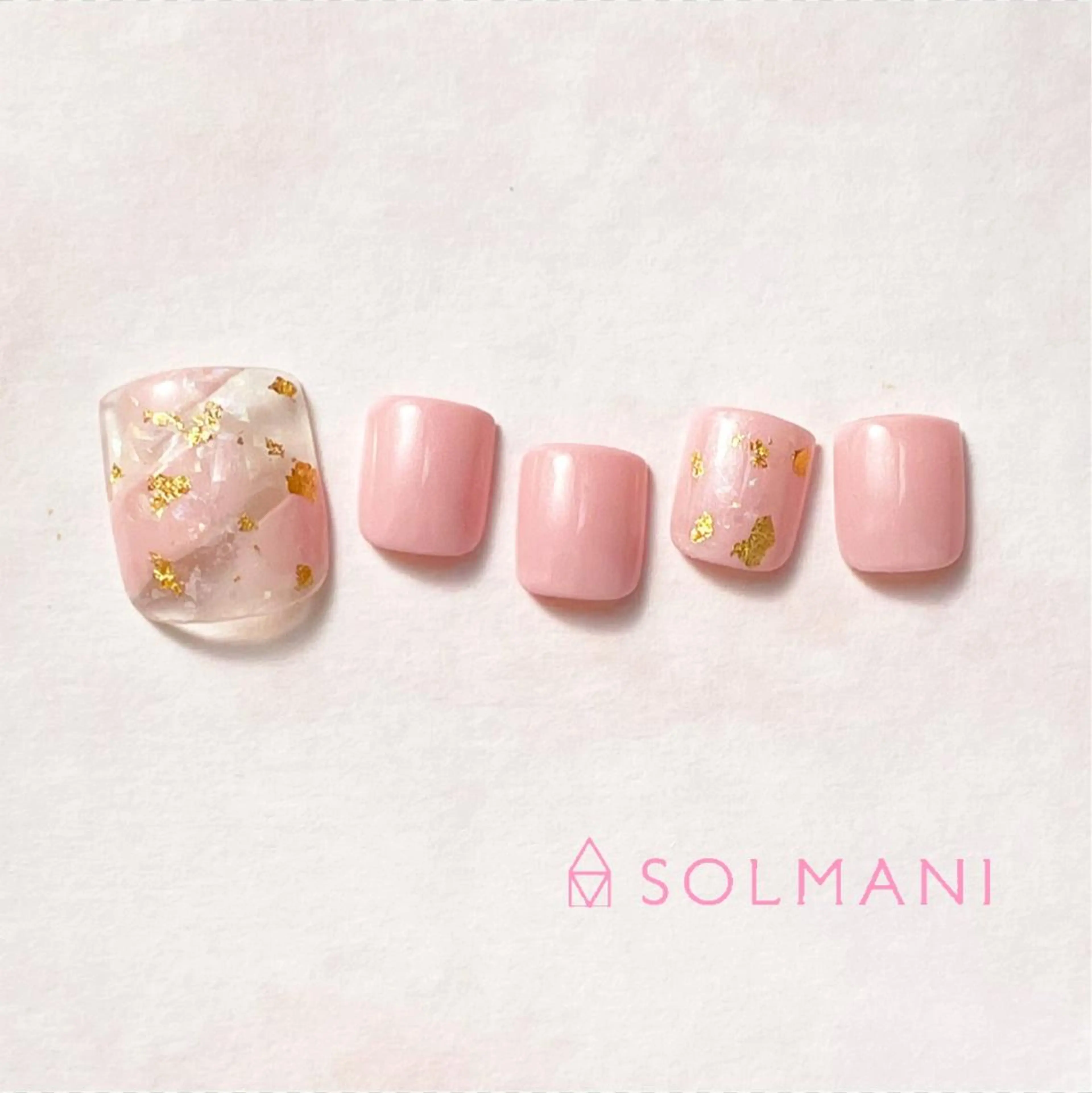 ネイル フットネイル リボン SOLMANI 予約担当のネイルデザイン